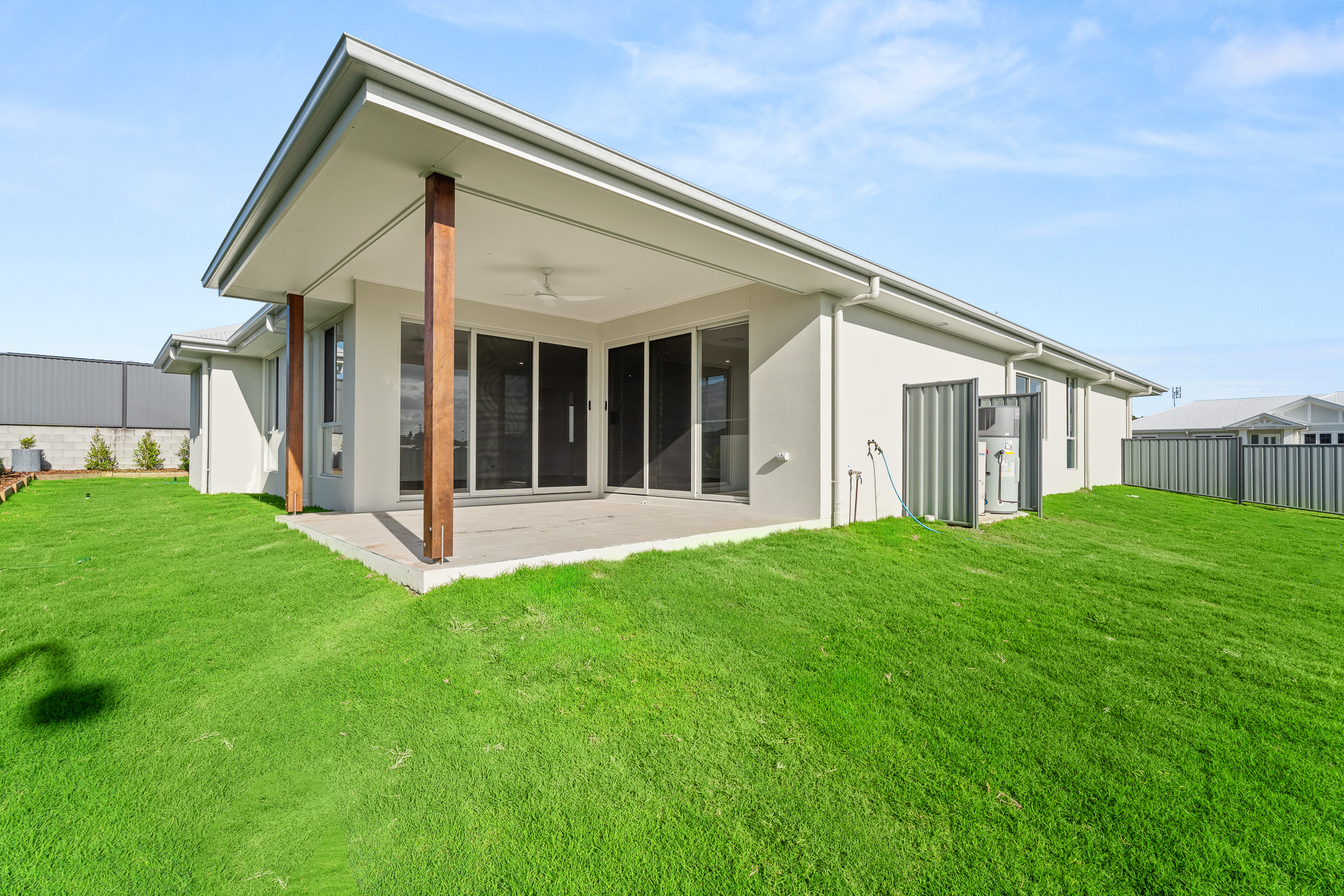 5 Messer Drive, KAWUNGAN, QLD 4655 AUS