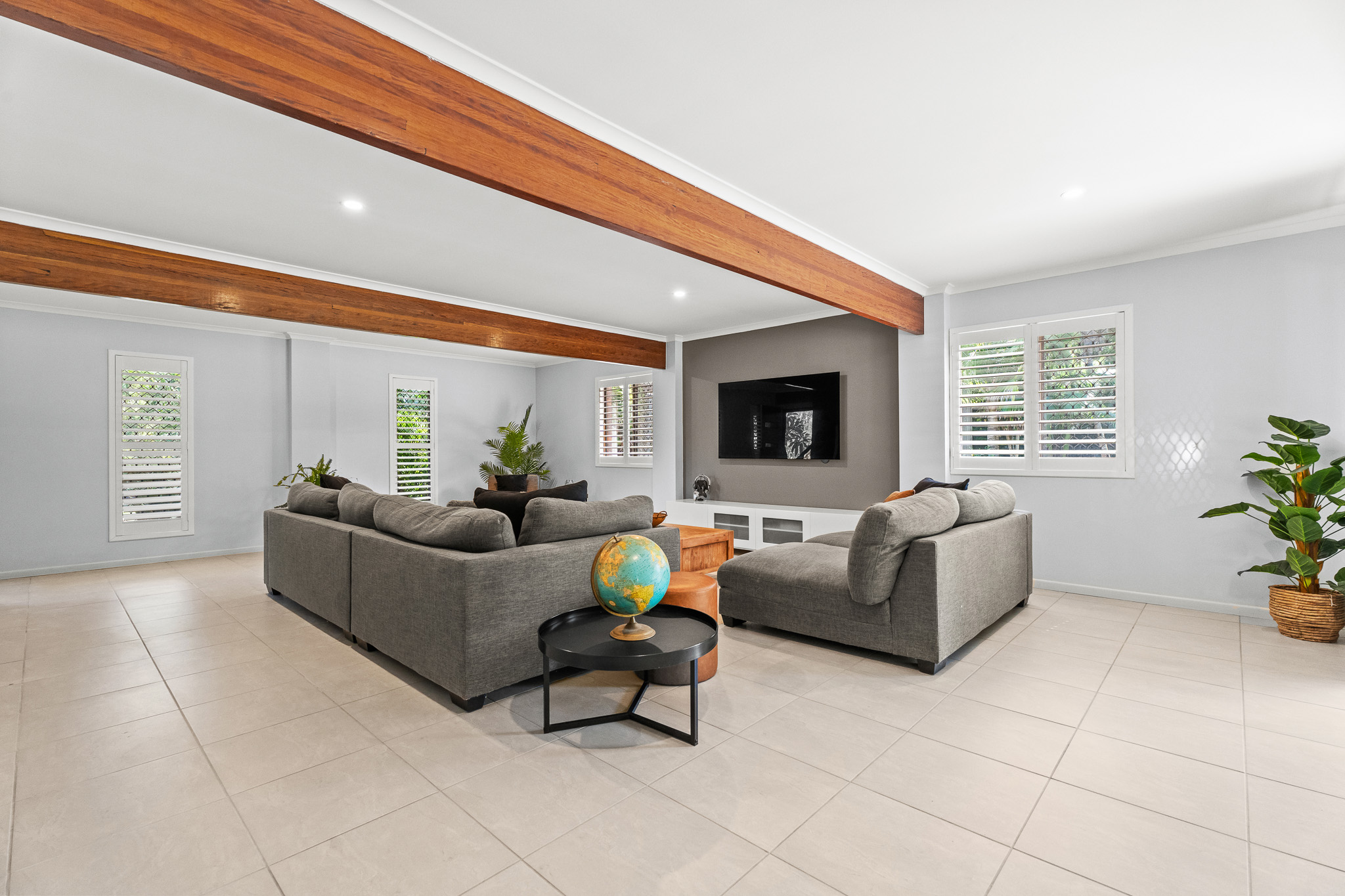 16 Wellington Crescent, WONDUNNA, QLD 4655 AUS