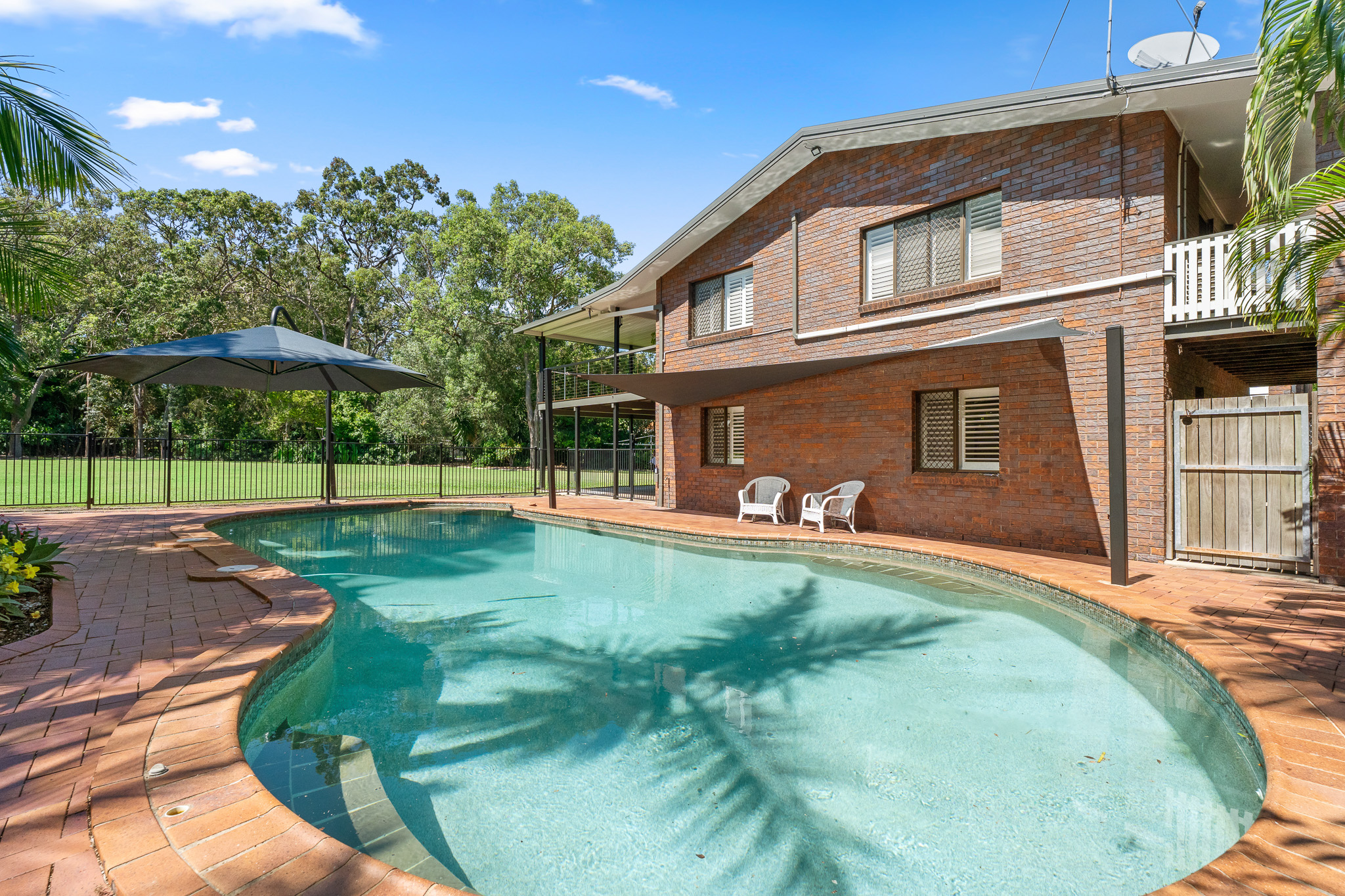 16 Wellington Crescent, WONDUNNA, QLD 4655 AUS