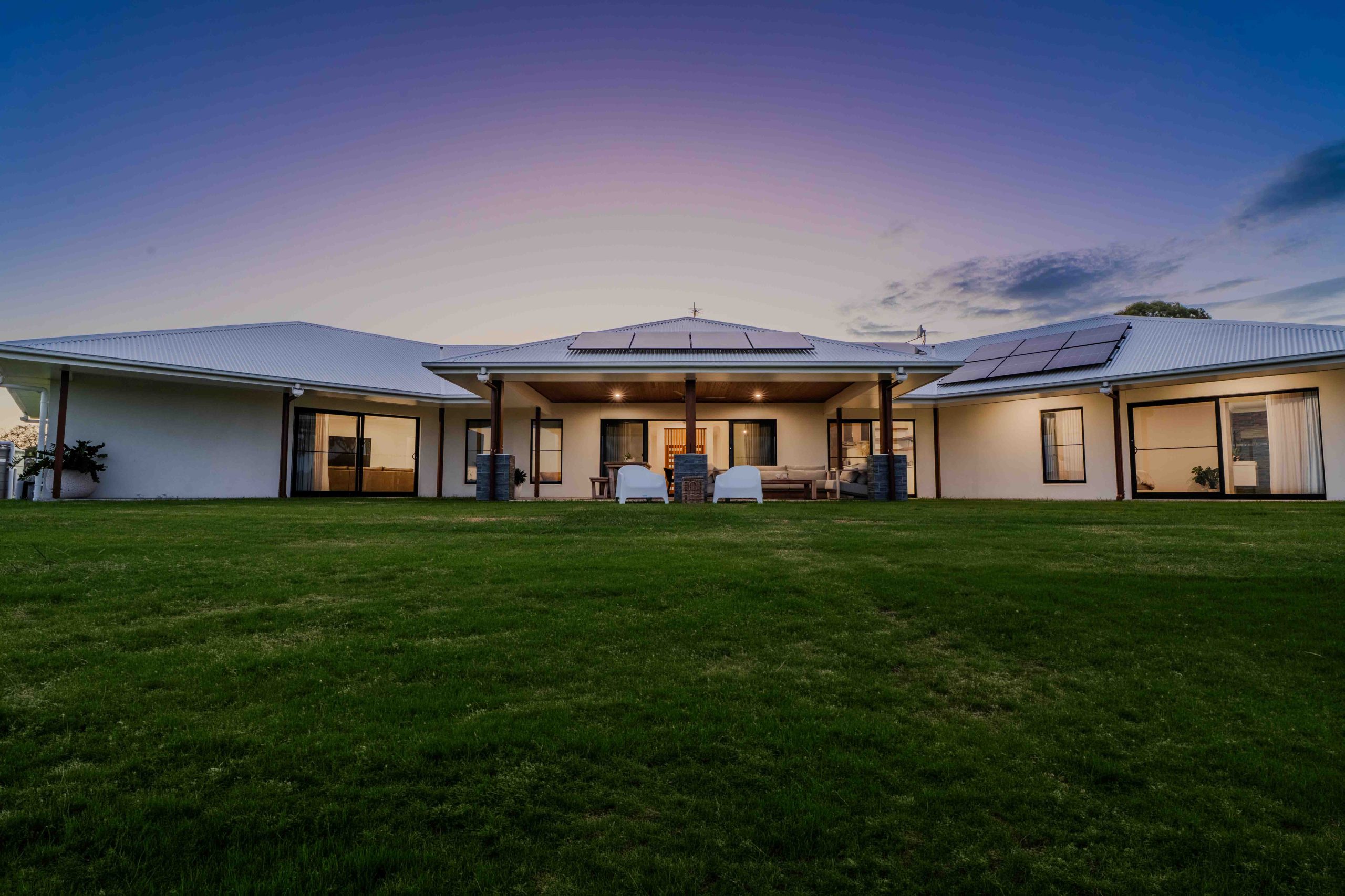 1 Shore Road East, BOORAL, QLD 4655 AUS