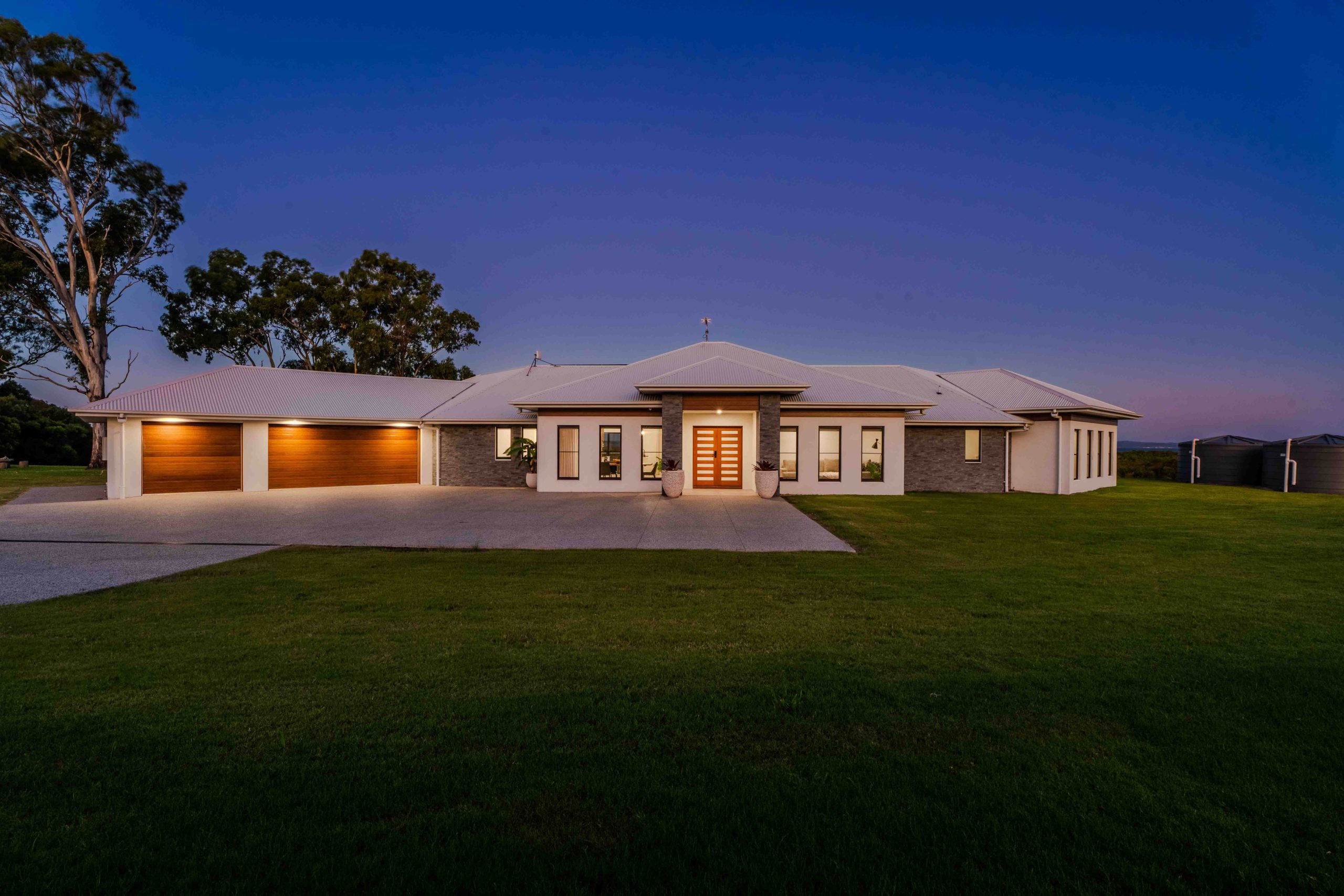 1 Shore Road East, BOORAL, QLD 4655 AUS