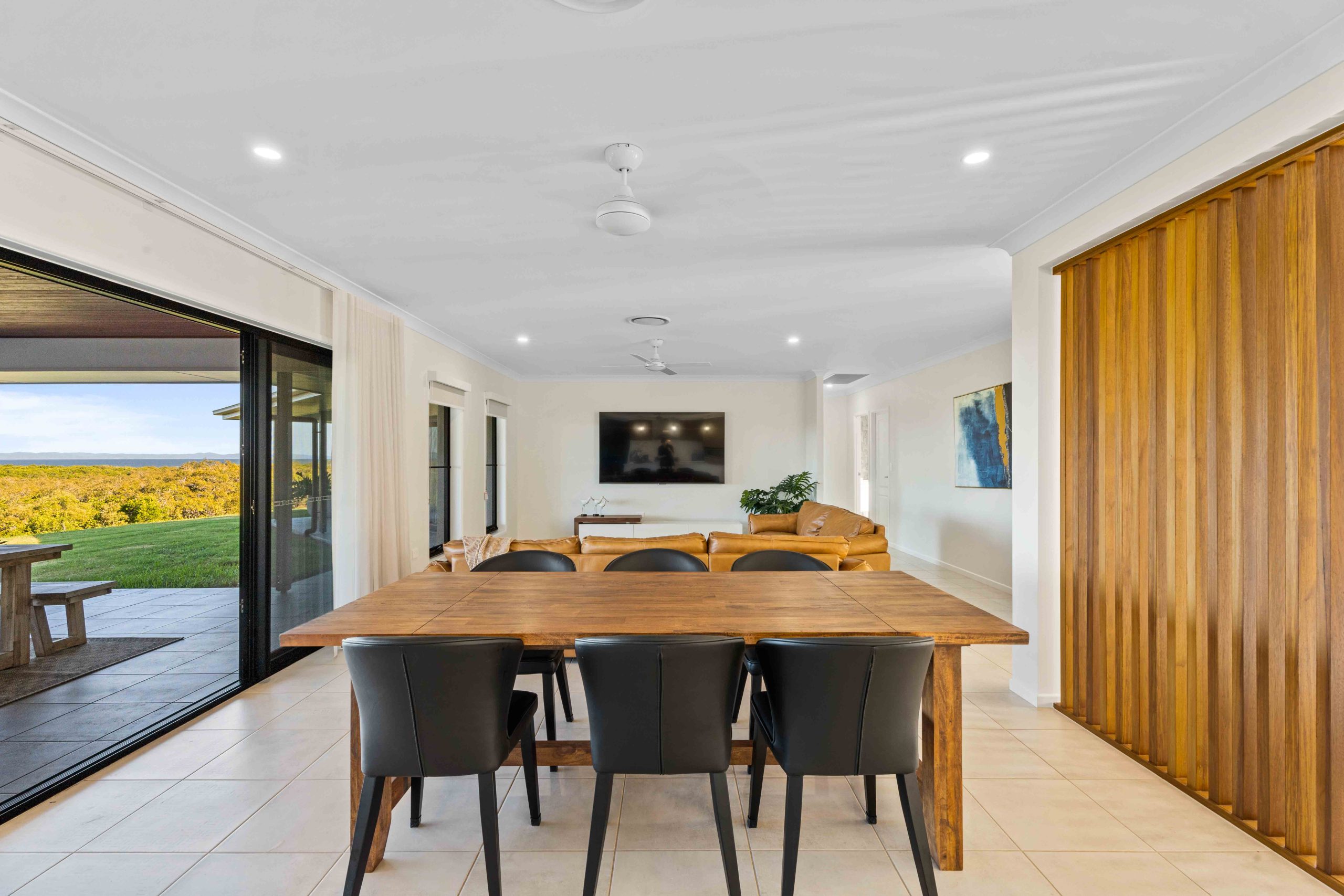 1 Shore Road East, BOORAL, QLD 4655 AUS