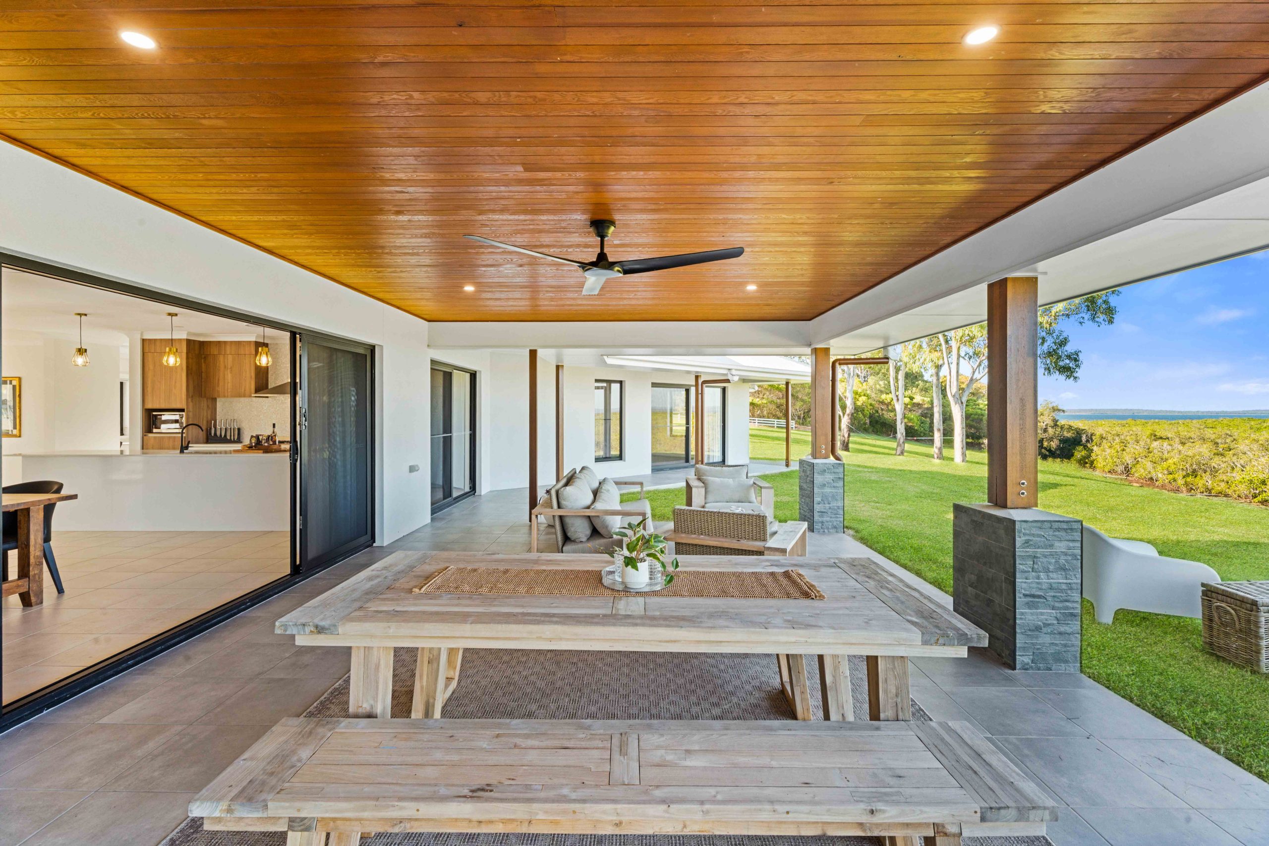 1 Shore Road East, BOORAL, QLD 4655 AUS