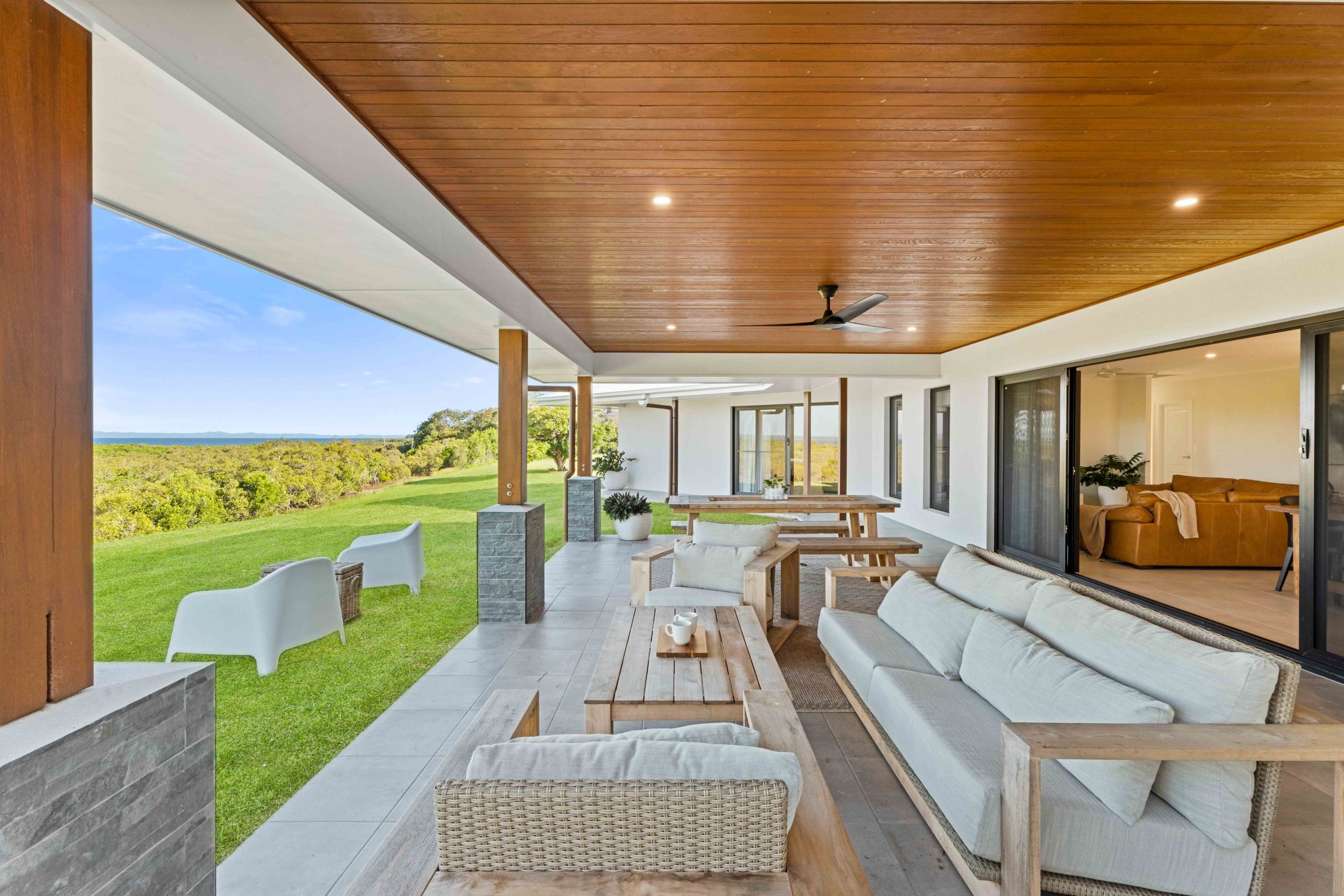 1 Shore Road East, BOORAL, QLD 4655 AUS