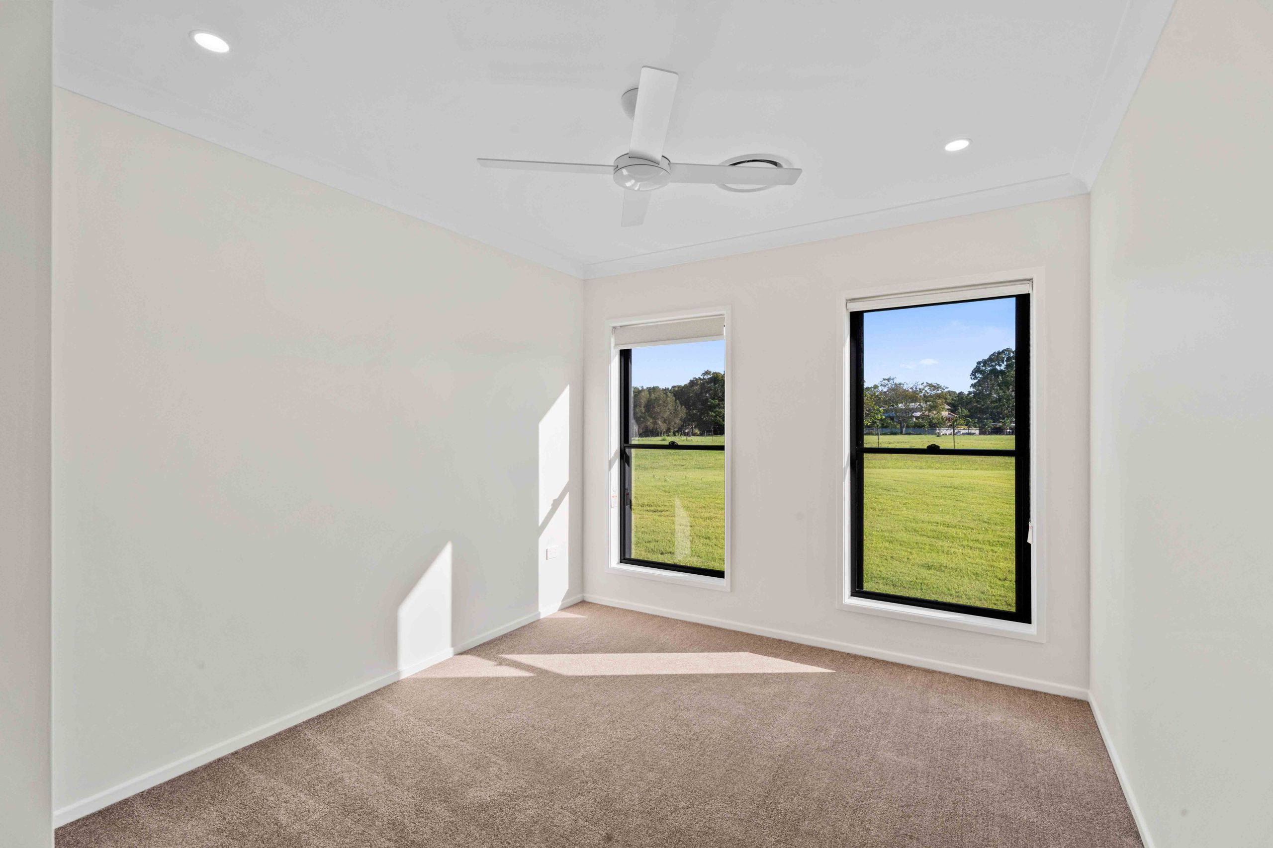 1 Shore Road East, BOORAL, QLD 4655 AUS