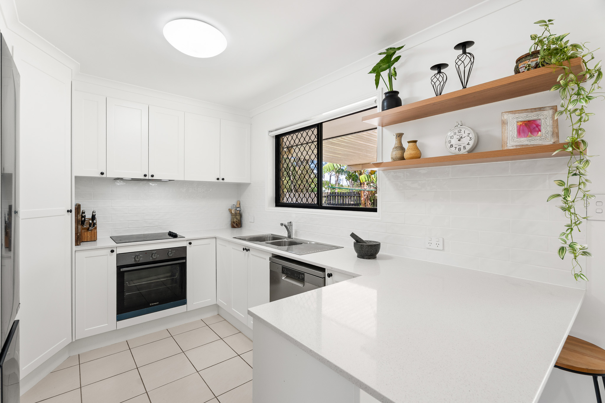 42 Conondale Court, TORQUAY, QLD 4655 AUS