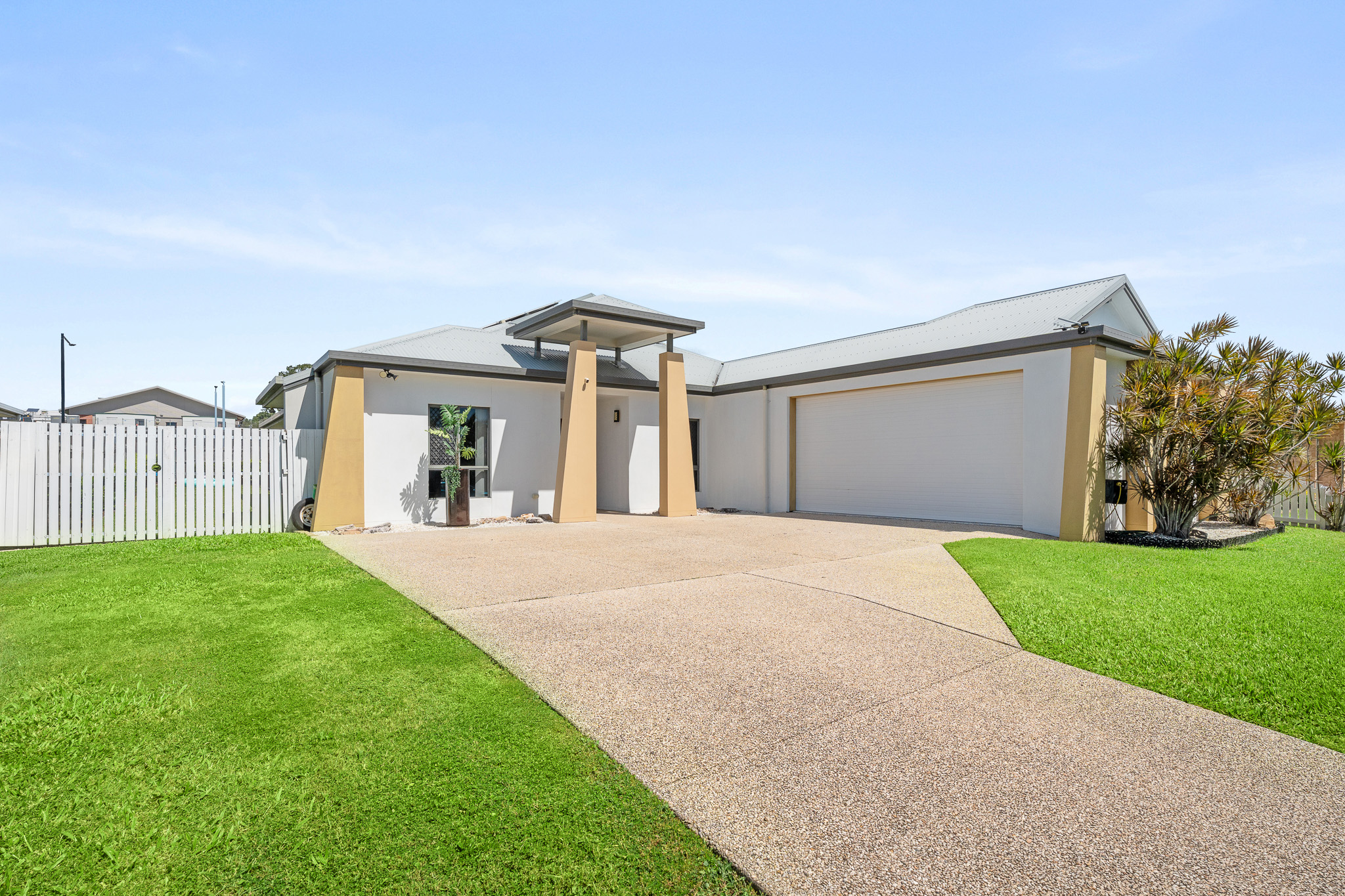 10 Bayswater Drive, URRAWEEN, QLD 4655 AUS