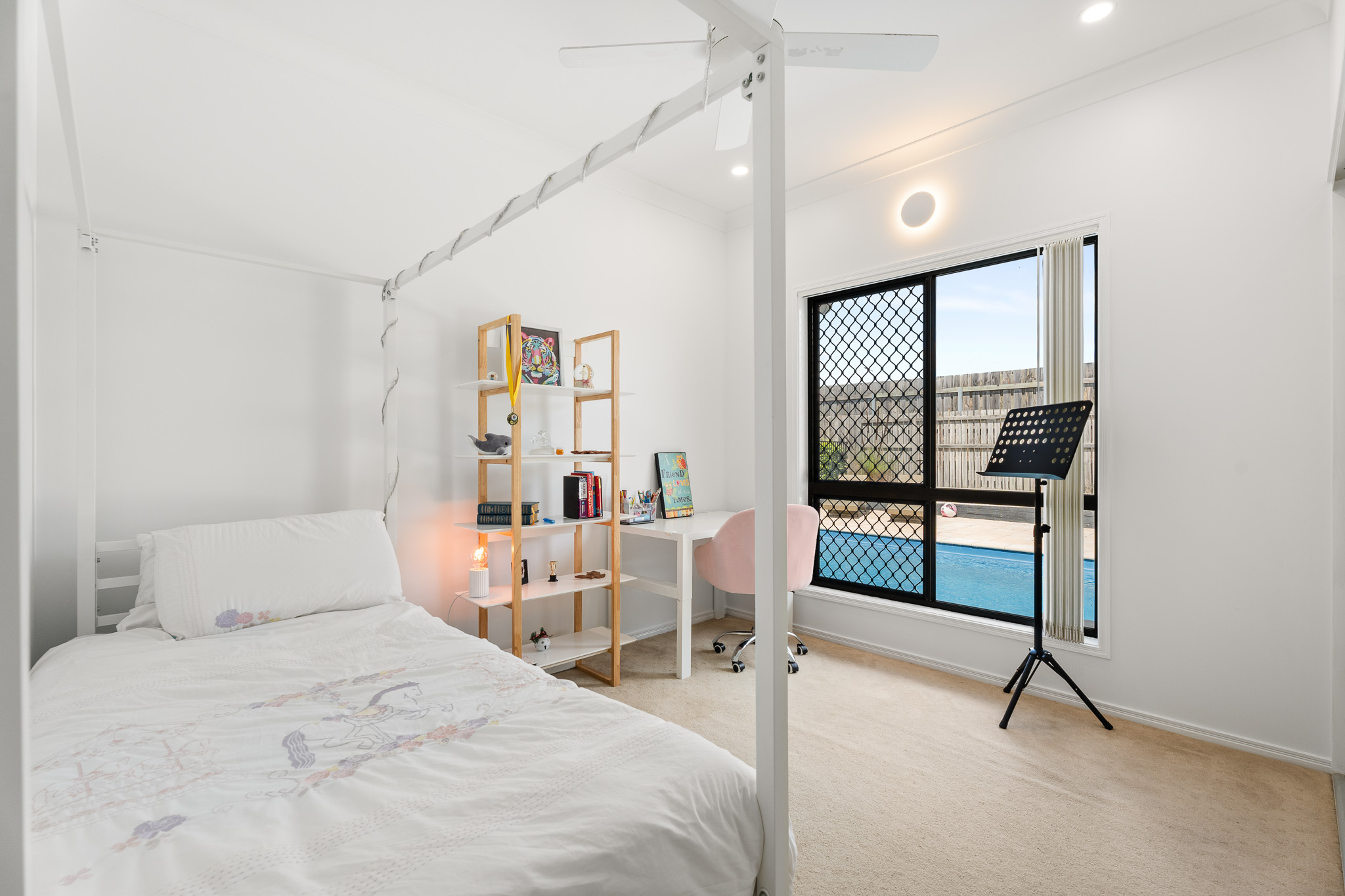 10 Bayswater Drive, URRAWEEN, QLD 4655 AUS