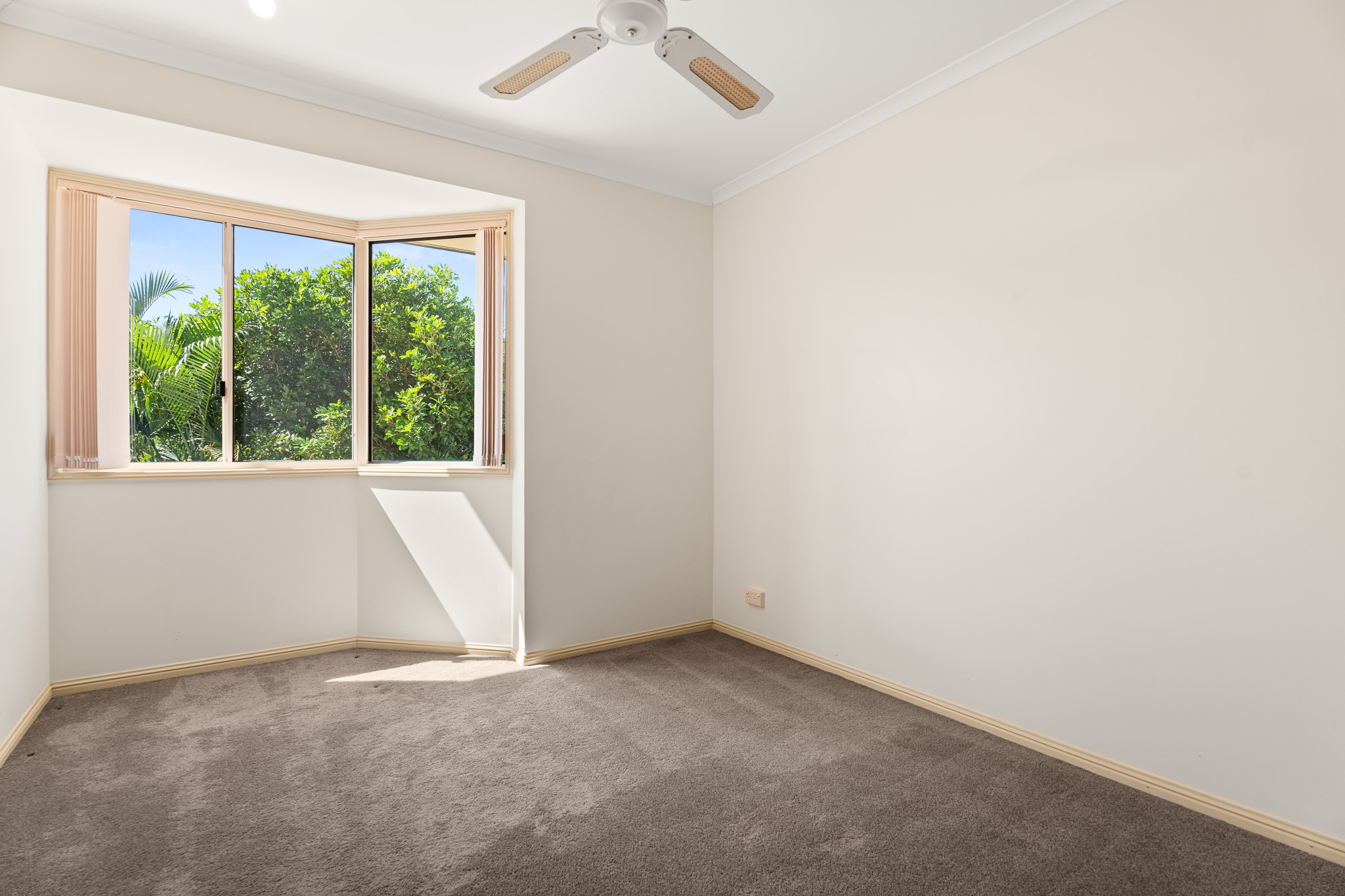 5/7 Hervey Street, SCARNESS, QLD 4655 AUS