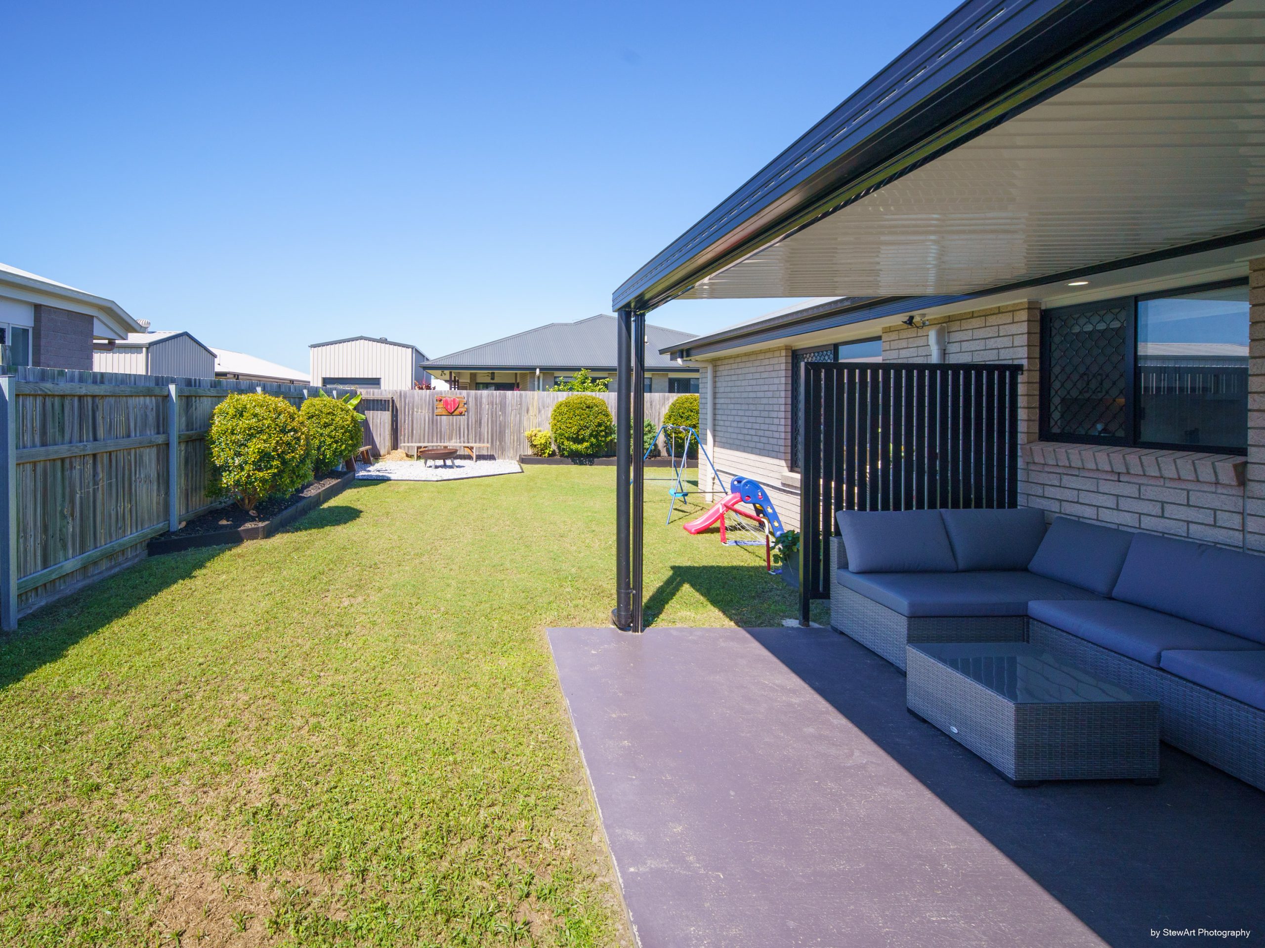 19 Sailaway Circuit, ELI WATERS, QLD 4655 AUS