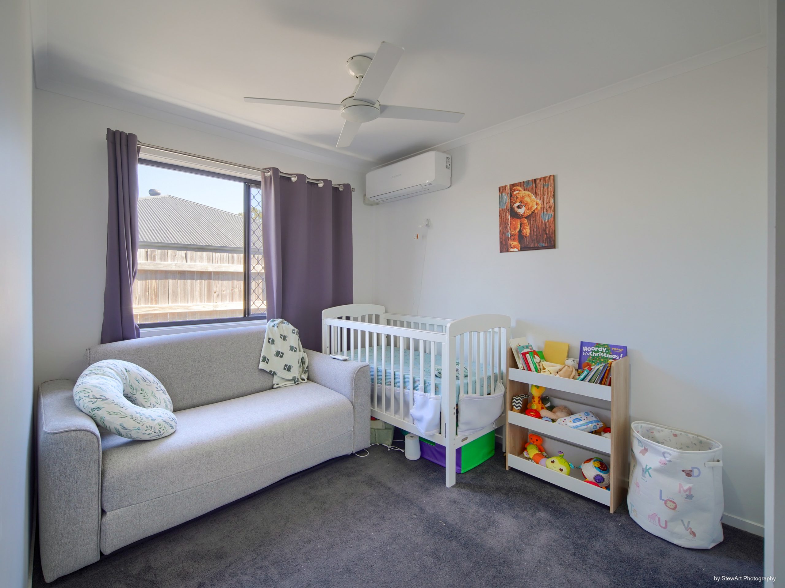 19 Sailaway Circuit, ELI WATERS, QLD 4655 AUS