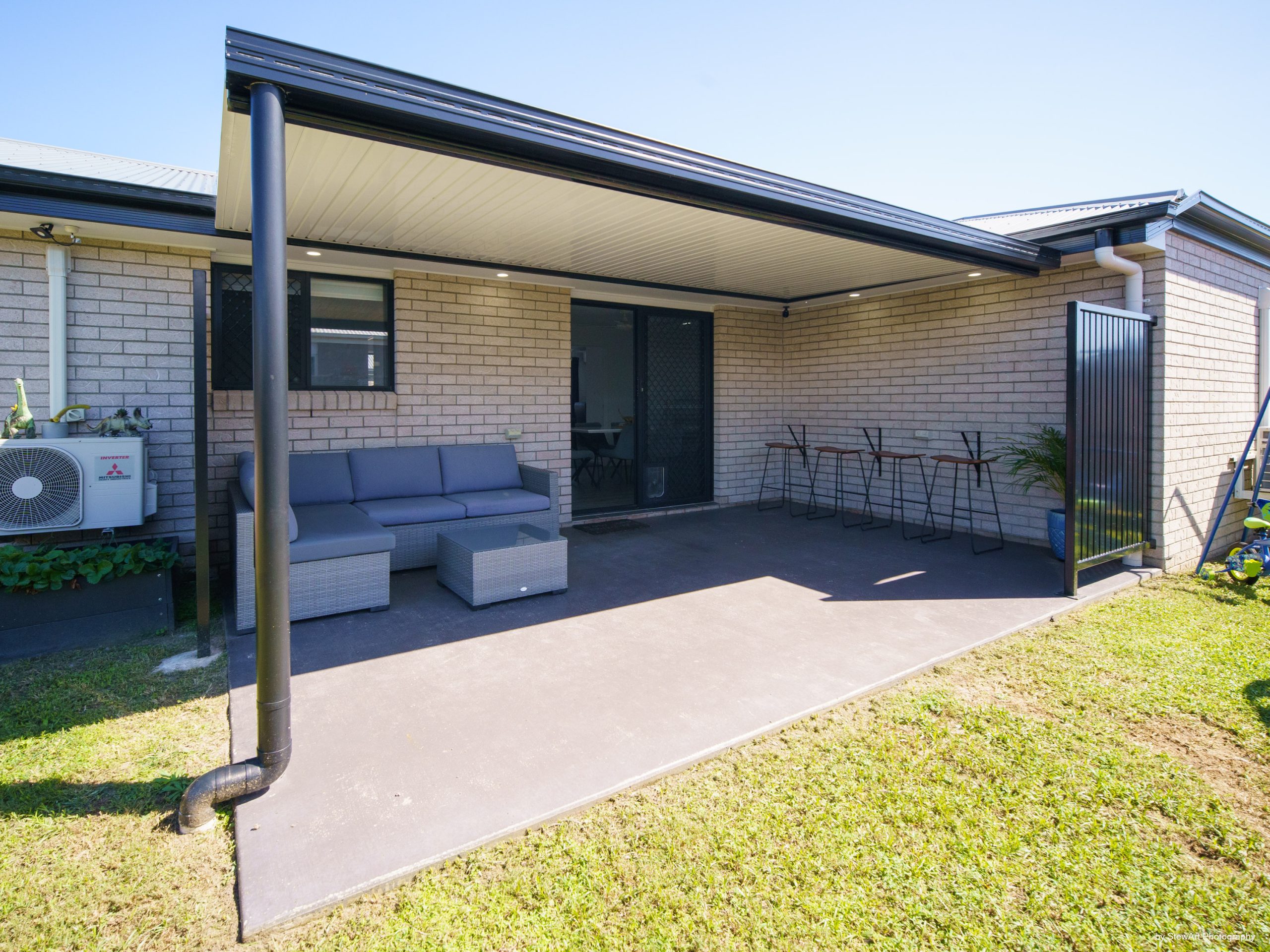 19 Sailaway Circuit, ELI WATERS, QLD 4655 AUS
