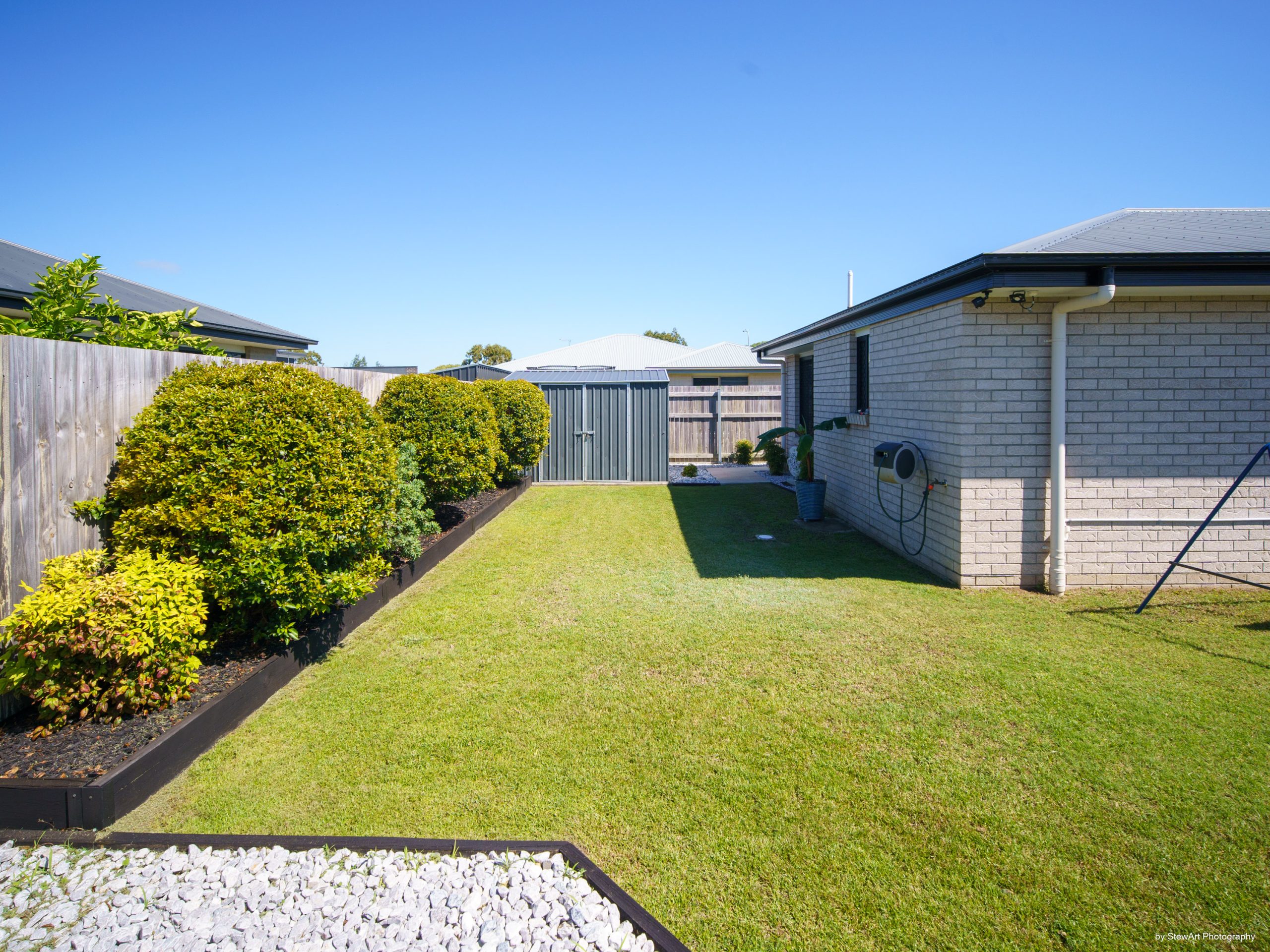 19 Sailaway Circuit, ELI WATERS, QLD 4655 AUS