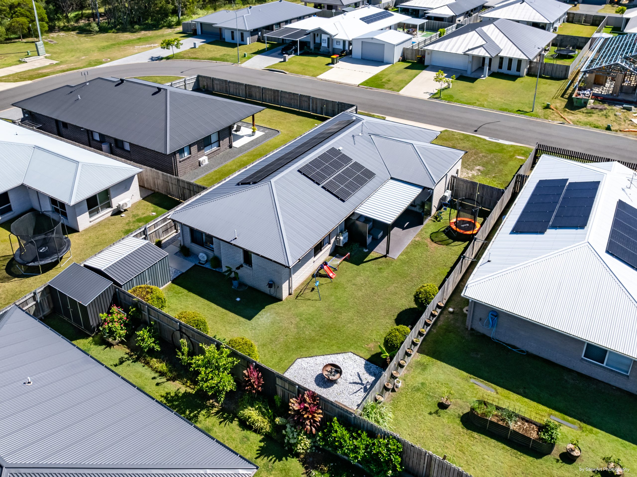 19 Sailaway Circuit, ELI WATERS, QLD 4655 AUS