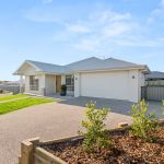 5 Messer Drive, KAWUNGAN, QLD 4655 AUS
