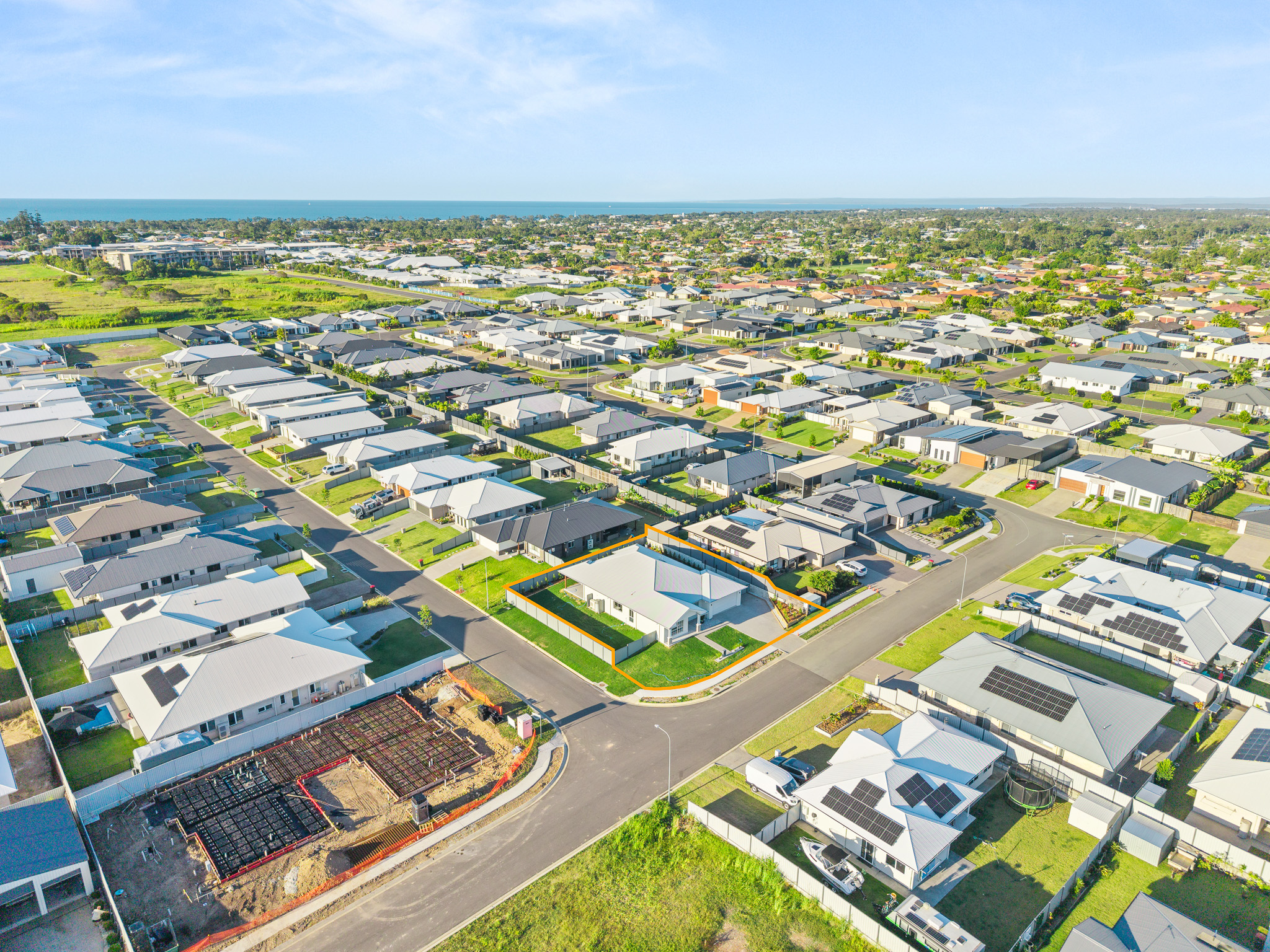 5 Messer Drive, KAWUNGAN, QLD 4655 AUS