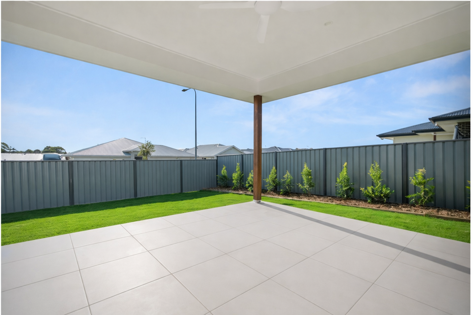 5 Messer Drive, KAWUNGAN, QLD 4655 AUS