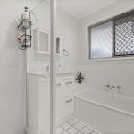 60 Petrel Avenue, RIVER HEADS, QLD 4655 AUS