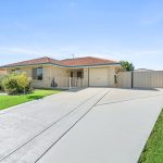 39 Foreshore Drive, URANGAN, QLD 4655 AUS