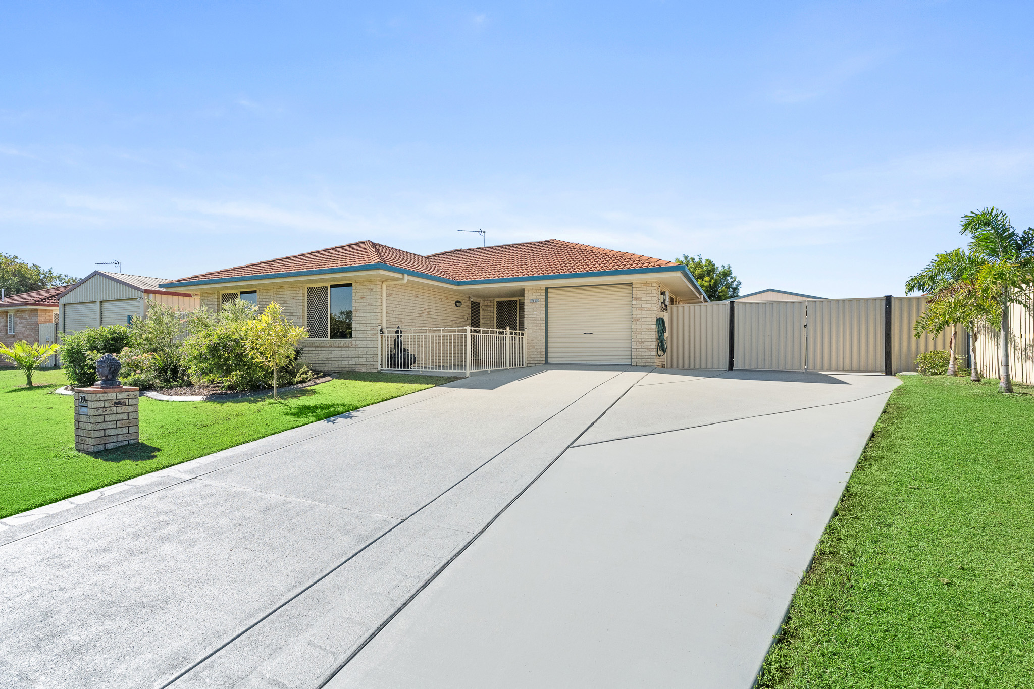39 Foreshore Drive, URANGAN, QLD 4655 AUS