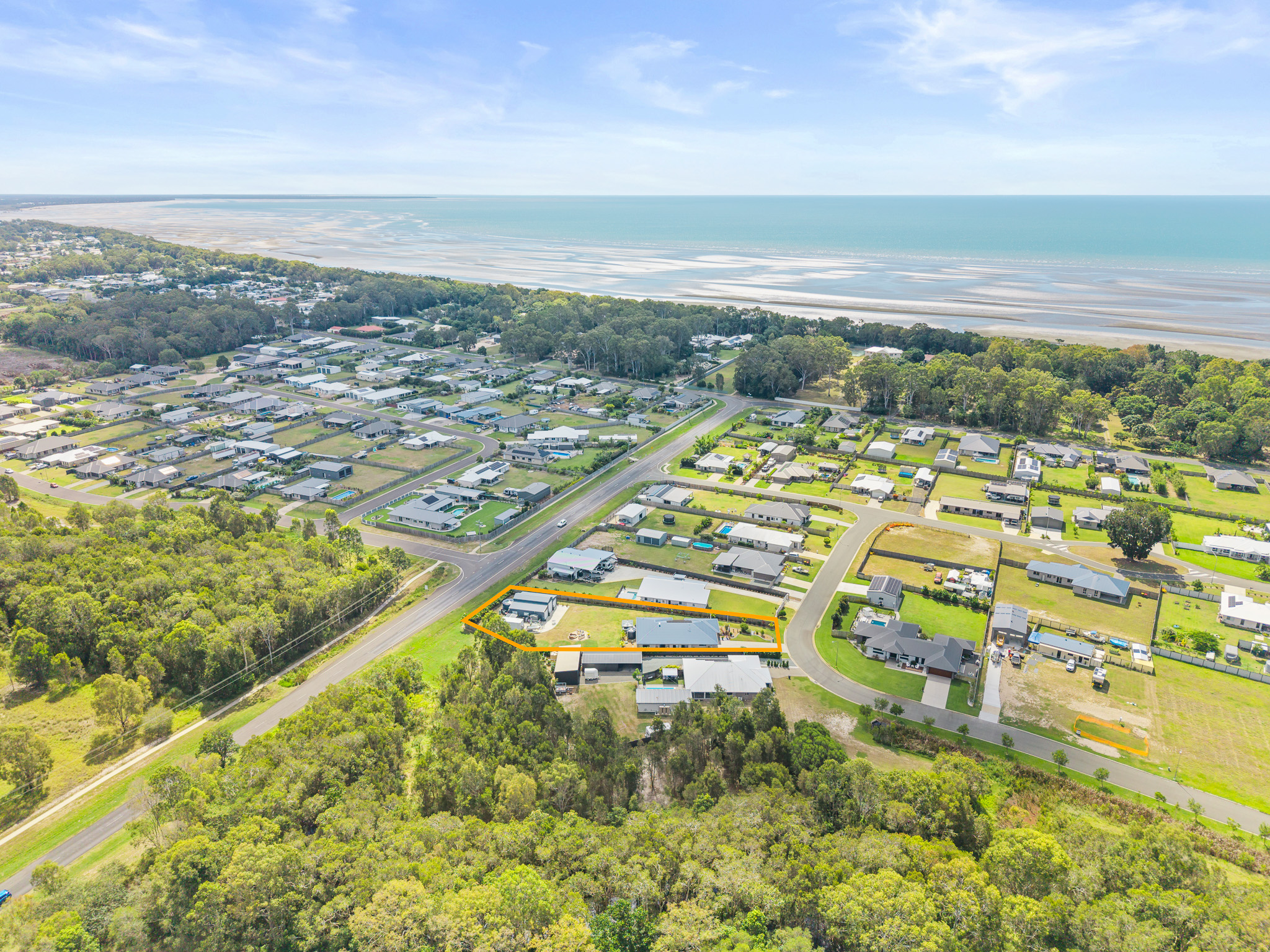 64 Porpita Circuit, TOOGOOM, QLD 4655 AUS