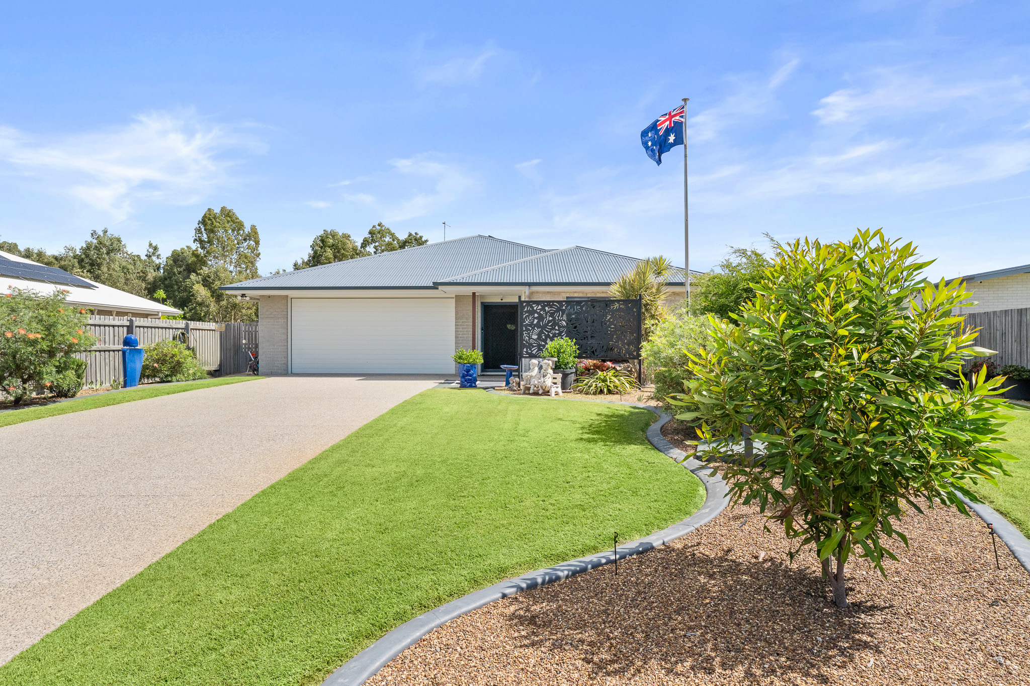 64 Porpita Circuit, TOOGOOM, QLD 4655 AUS