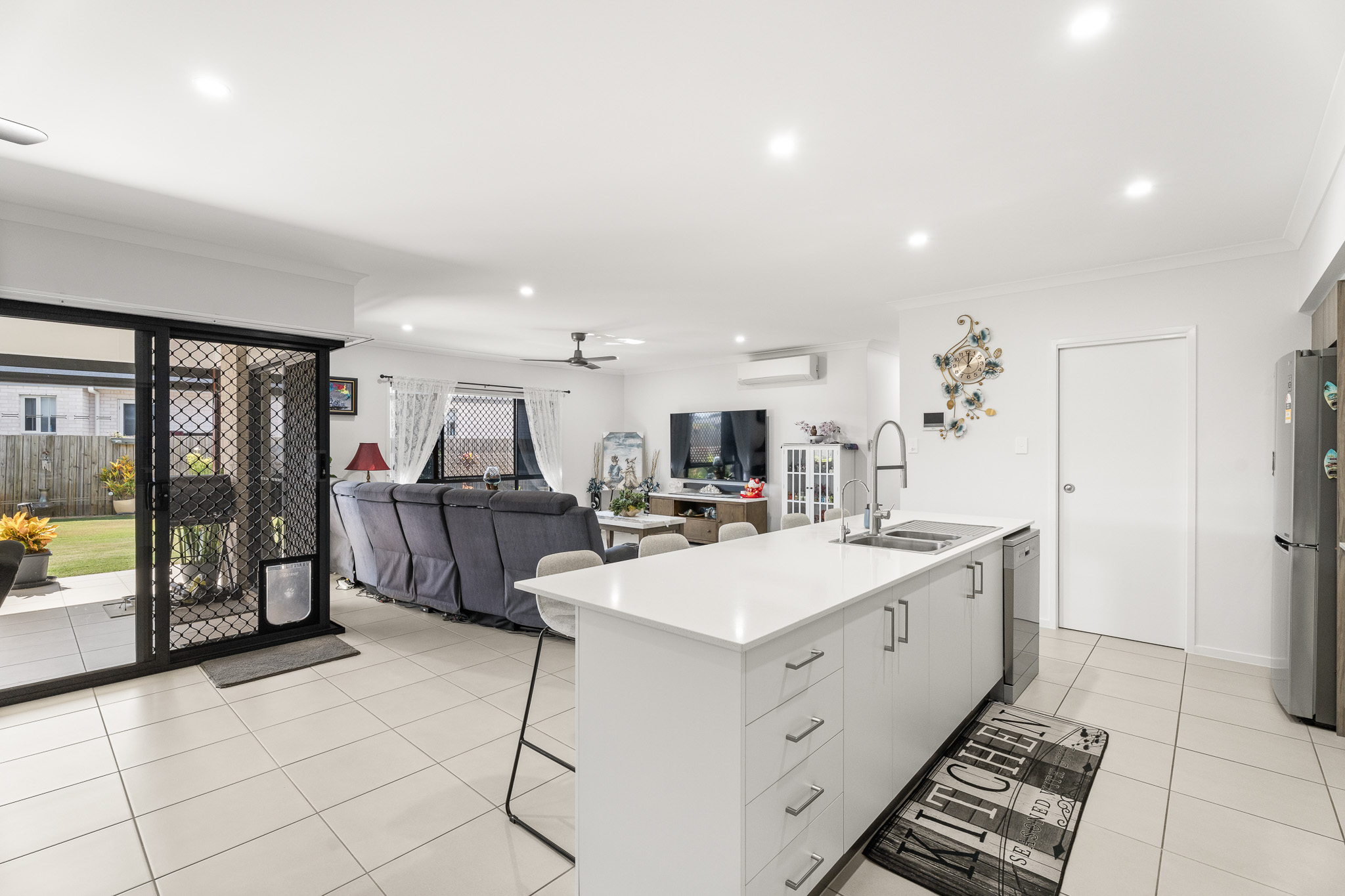 64 Porpita Circuit, TOOGOOM, QLD 4655 AUS