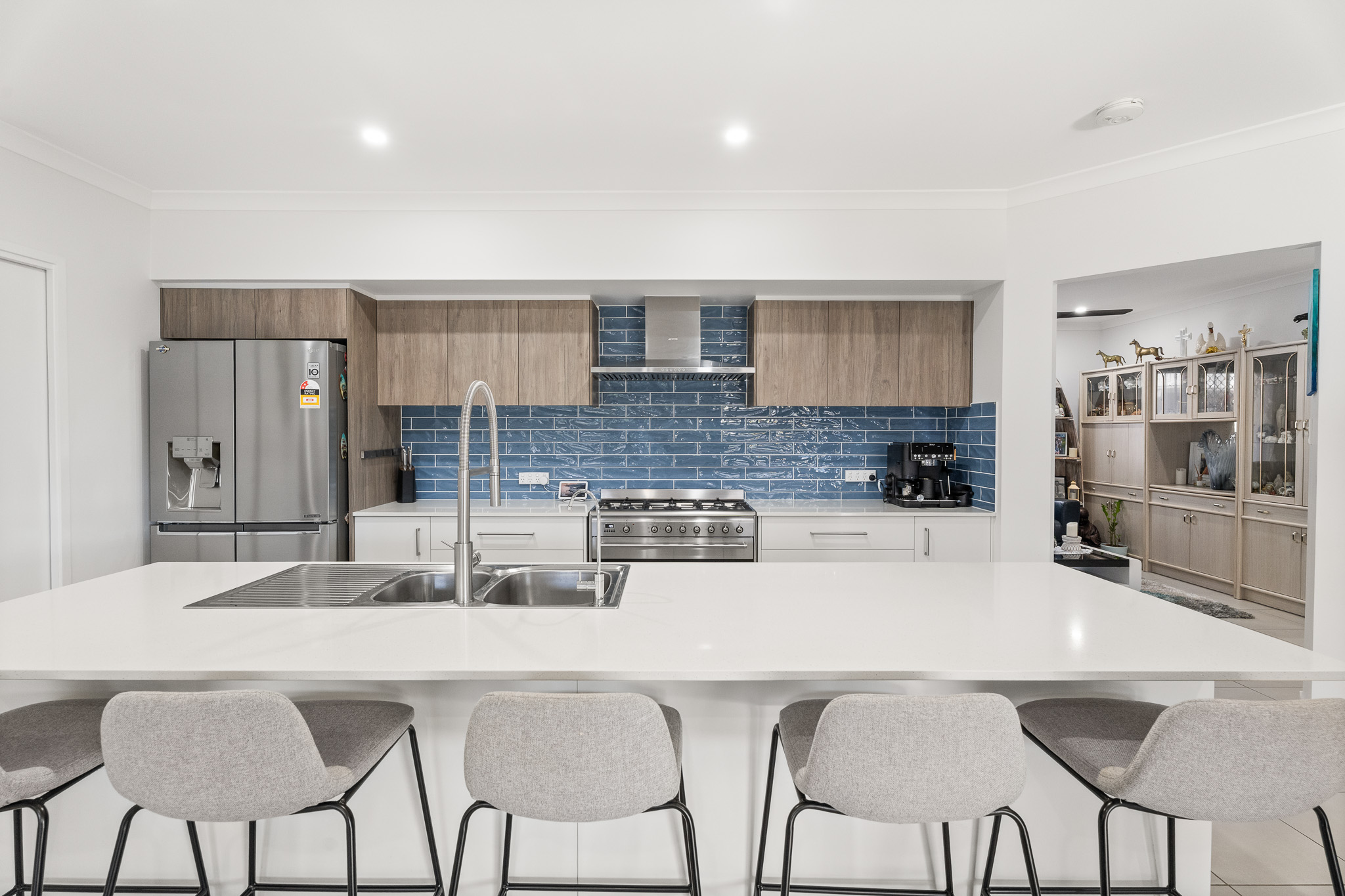 64 Porpita Circuit, TOOGOOM, QLD 4655 AUS