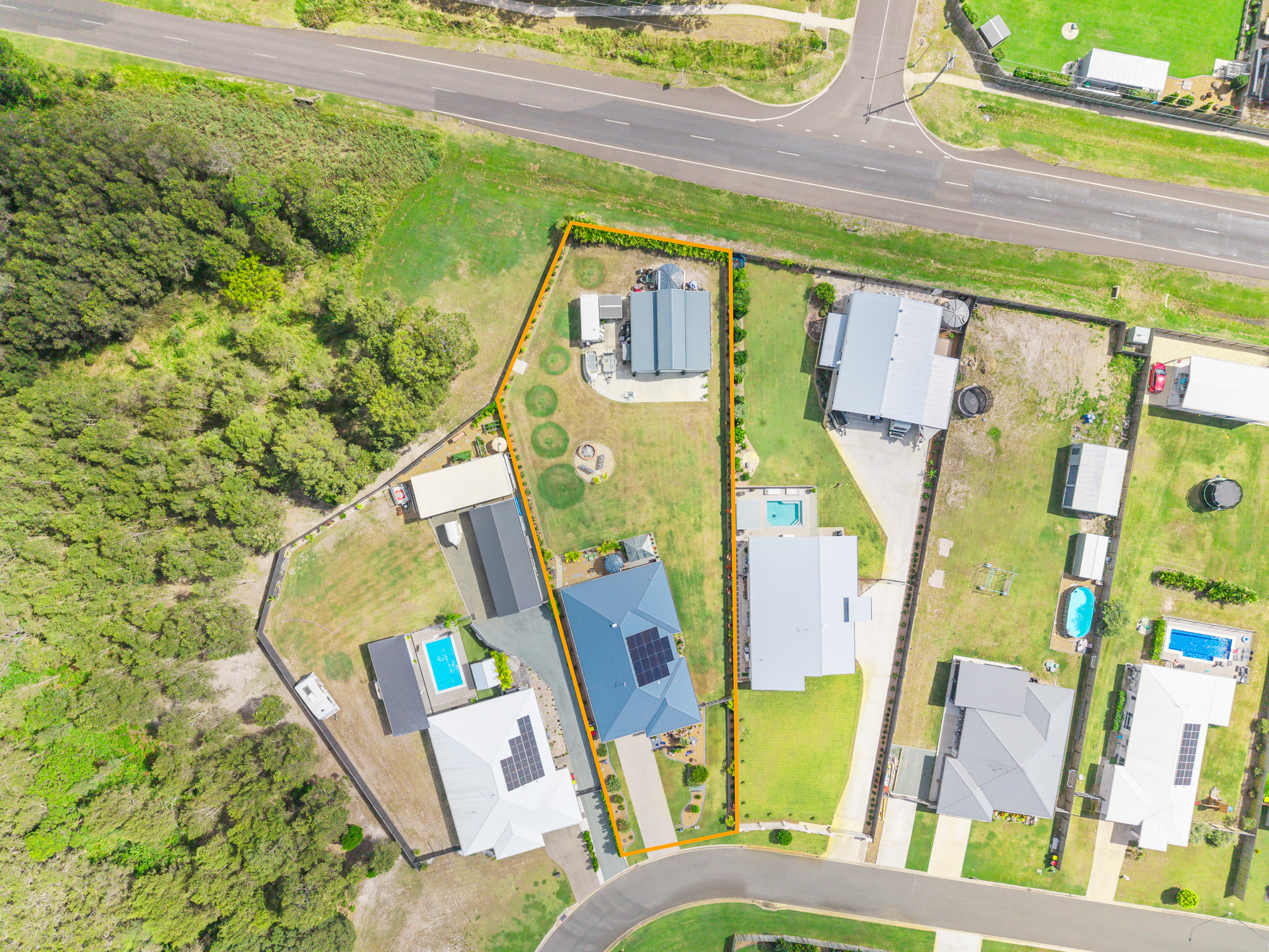 64 Porpita Circuit, TOOGOOM, QLD 4655 AUS