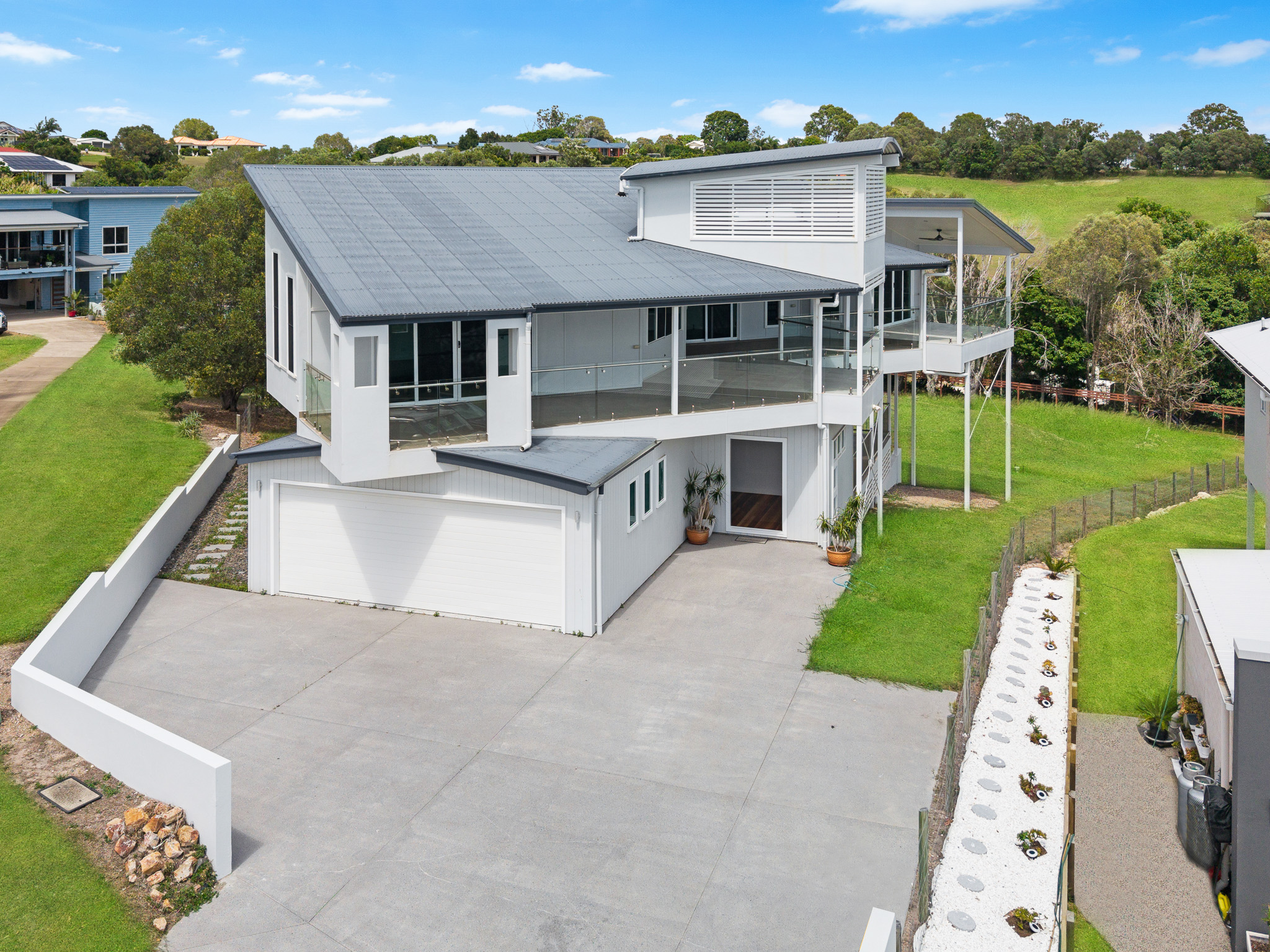 34 Highview Drive, CRAIGNISH, QLD 4655 AUS