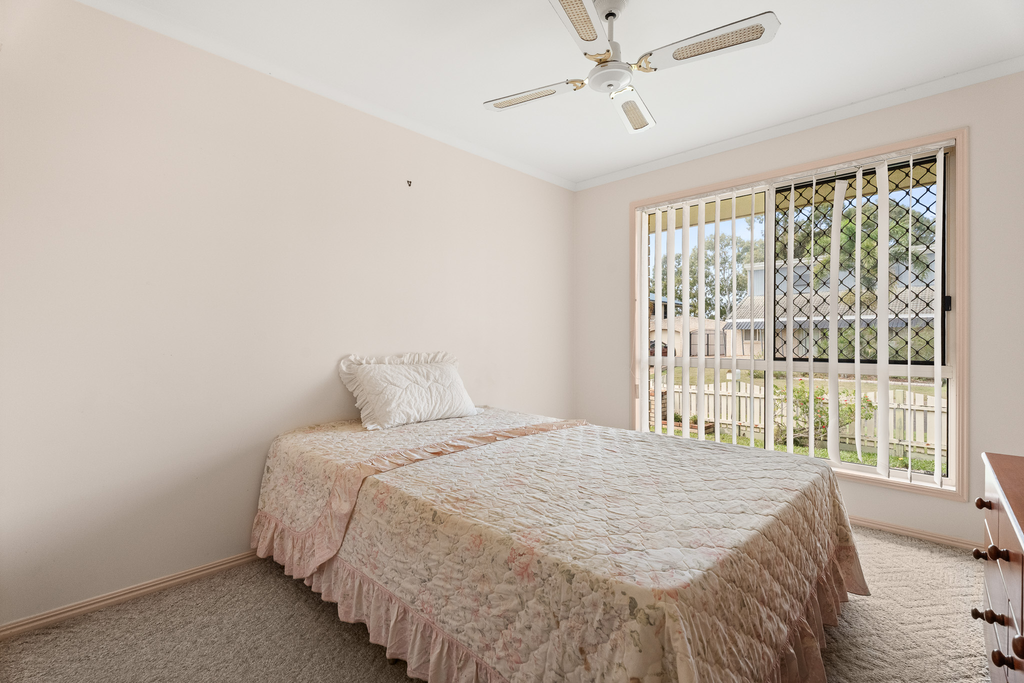 17 Foreshore Drive, URANGAN, QLD 4655 AUS