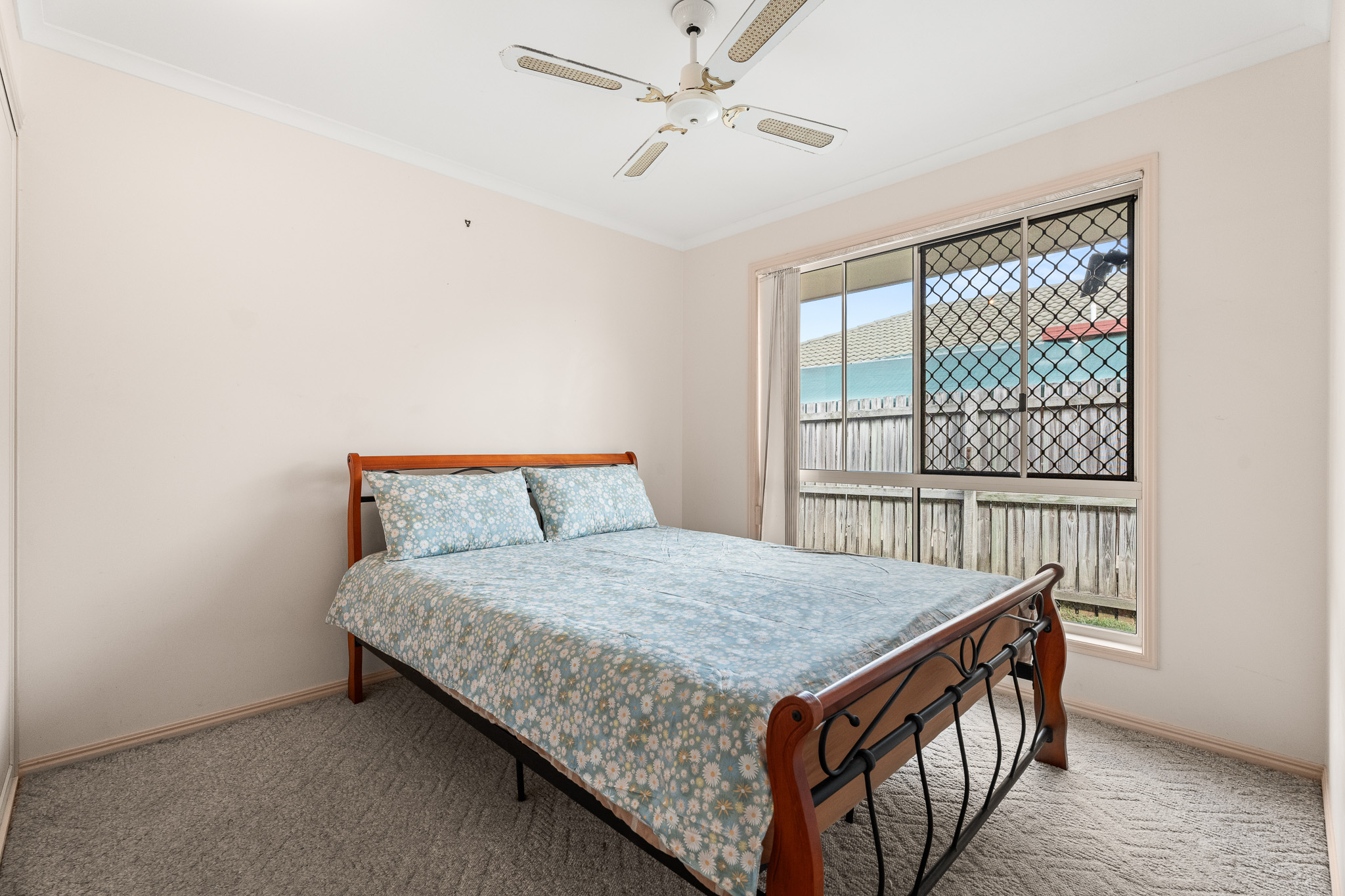 17 Foreshore Drive, URANGAN, QLD 4655 AUS