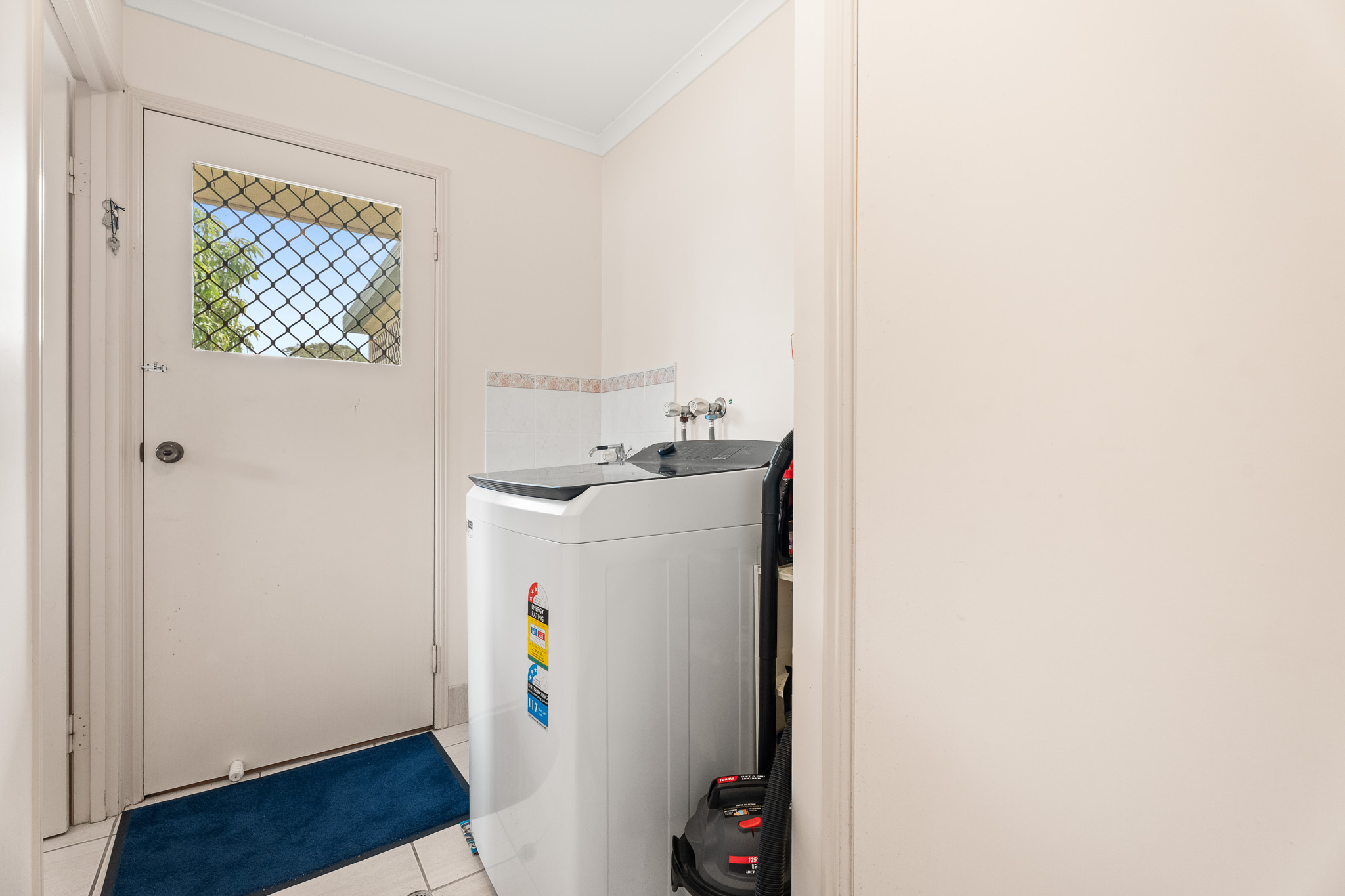 17 Foreshore Drive, URANGAN, QLD 4655 AUS