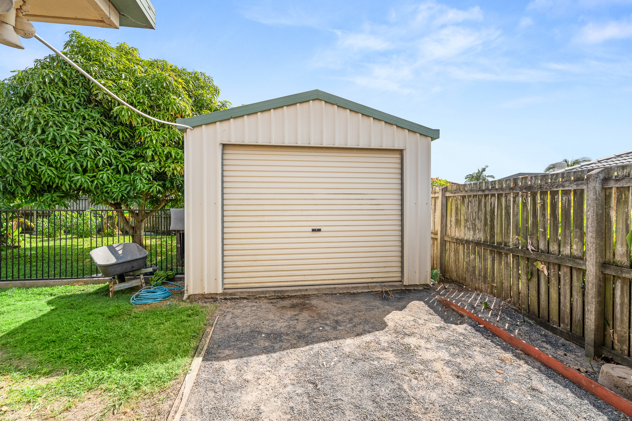 17 Foreshore Drive, URANGAN, QLD 4655 AUS