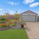 8 Topaz Circuit, URANGAN, QLD 4655 AUS