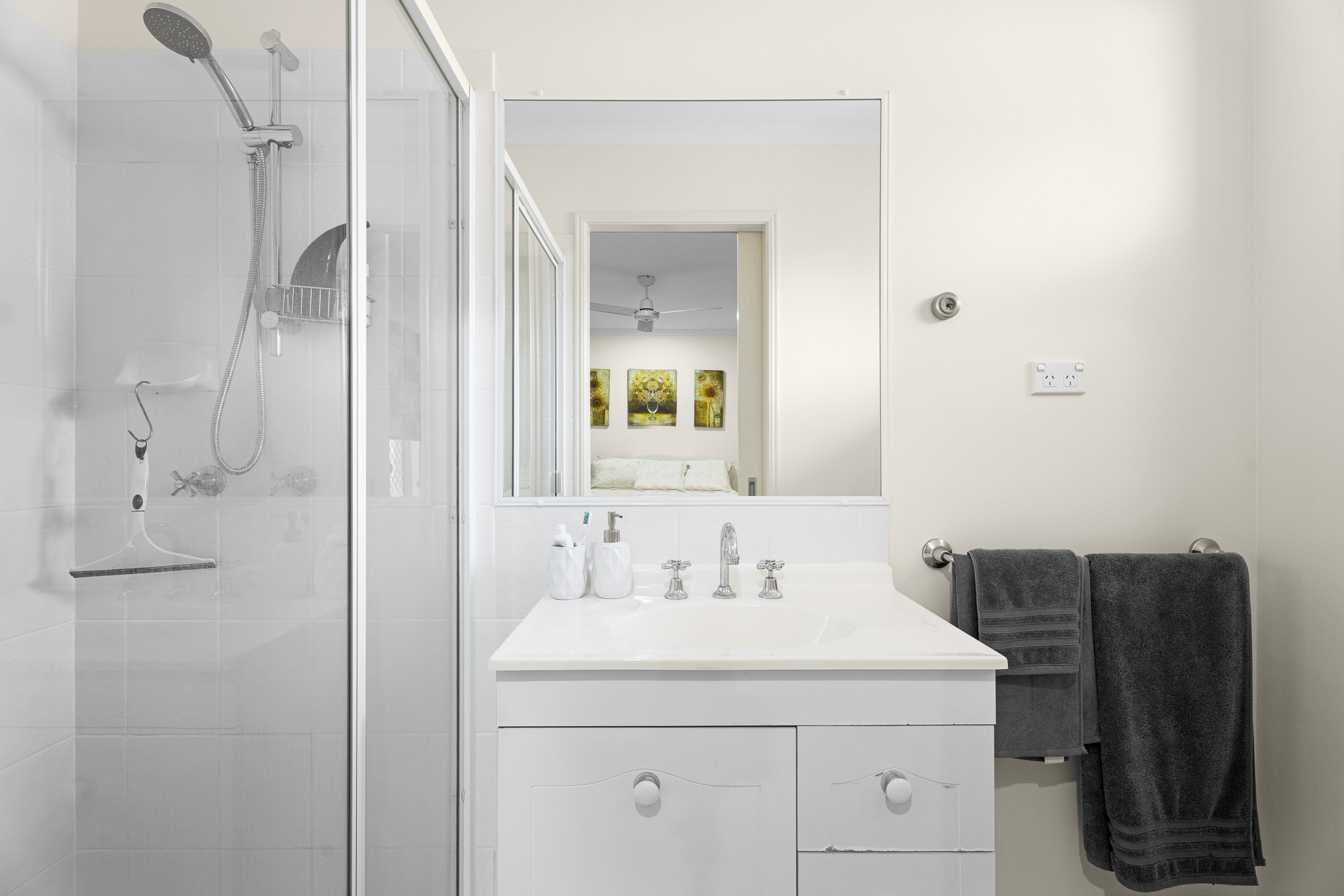 8 Topaz Circuit, URANGAN, QLD 4655 AUS