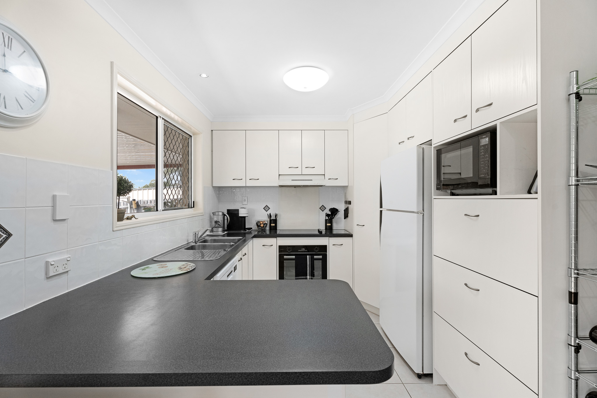 8 Topaz Circuit, URANGAN, QLD 4655 AUS