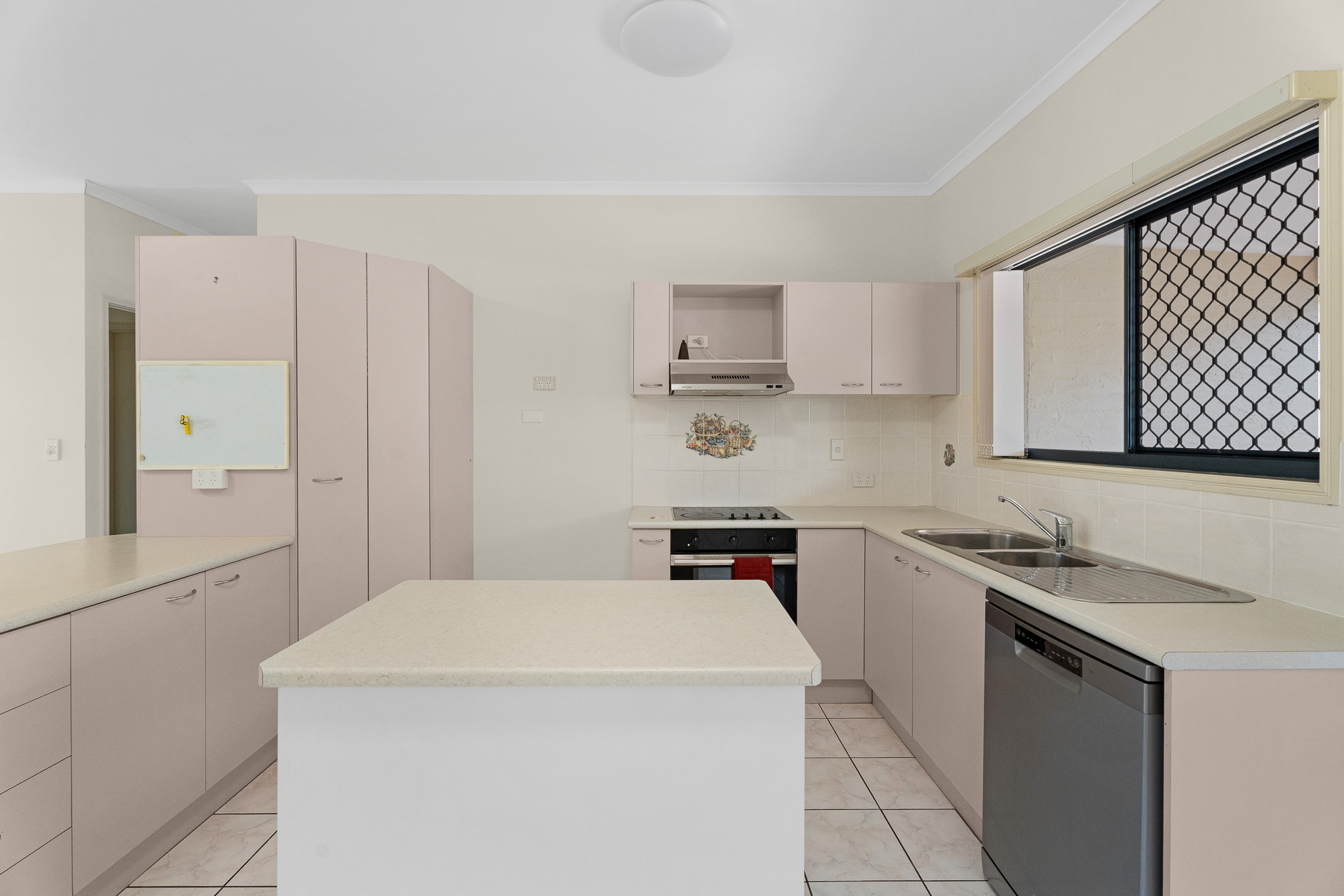 32/34-56 Elizabeth Street, URANGAN, QLD 4655 AUS