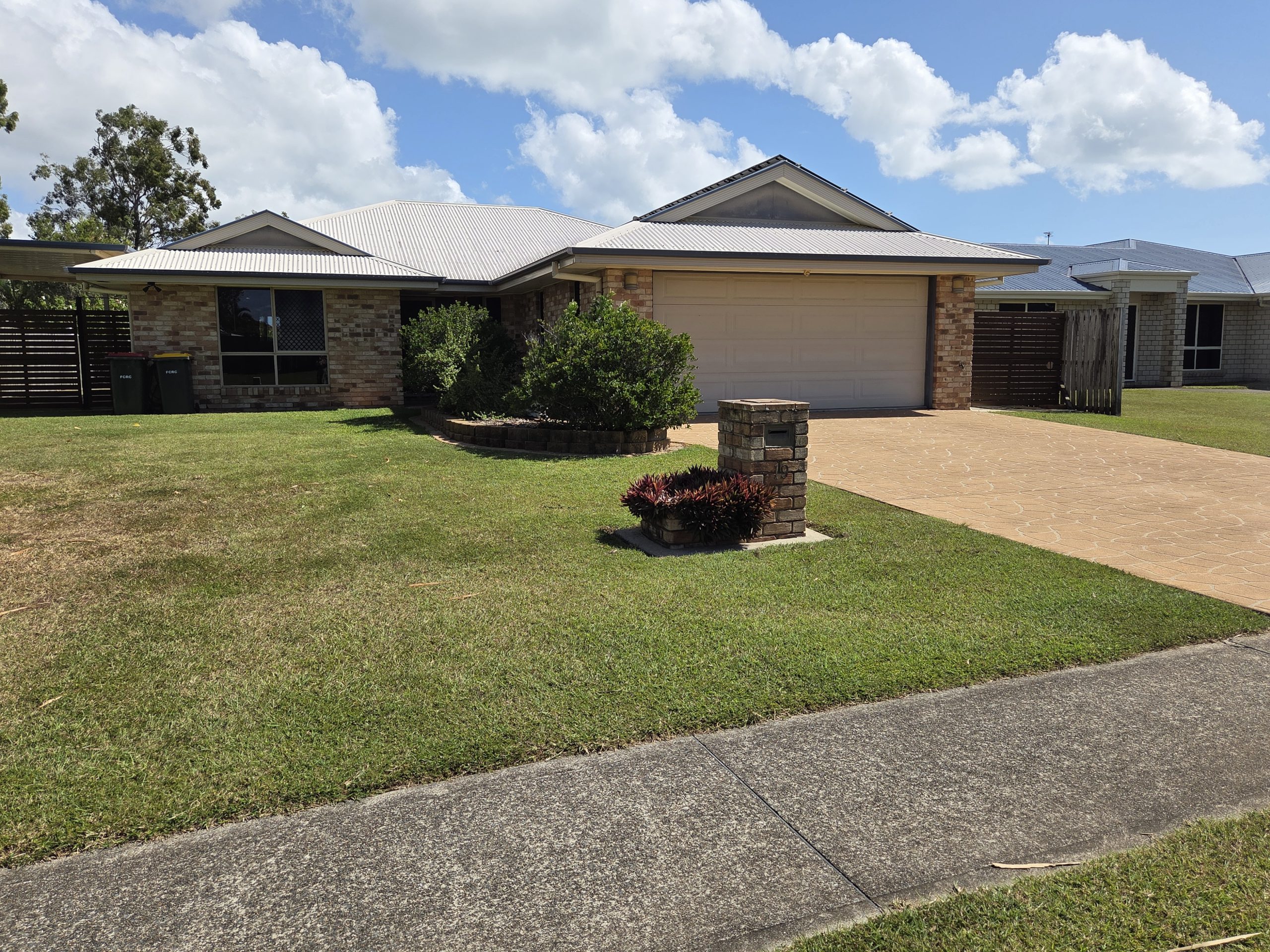 19 Archer Drive, POINT VERNON, QLD 4655 AUS