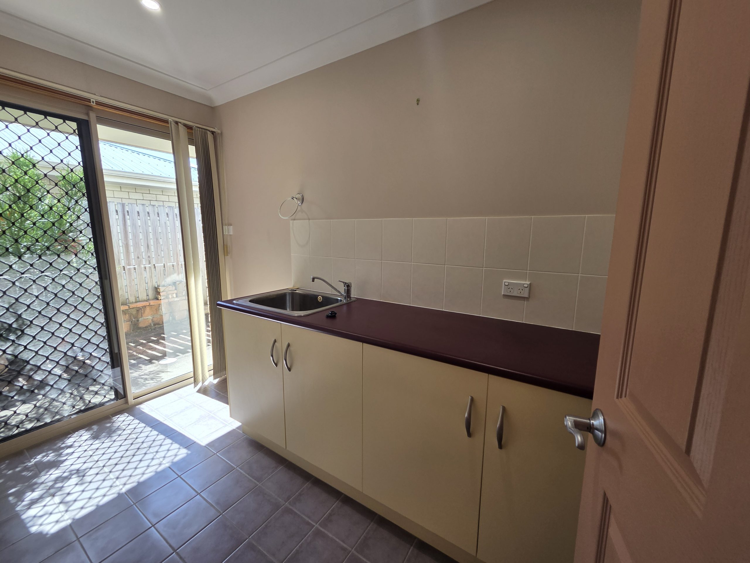 19 Archer Drive, POINT VERNON, QLD 4655 AUS