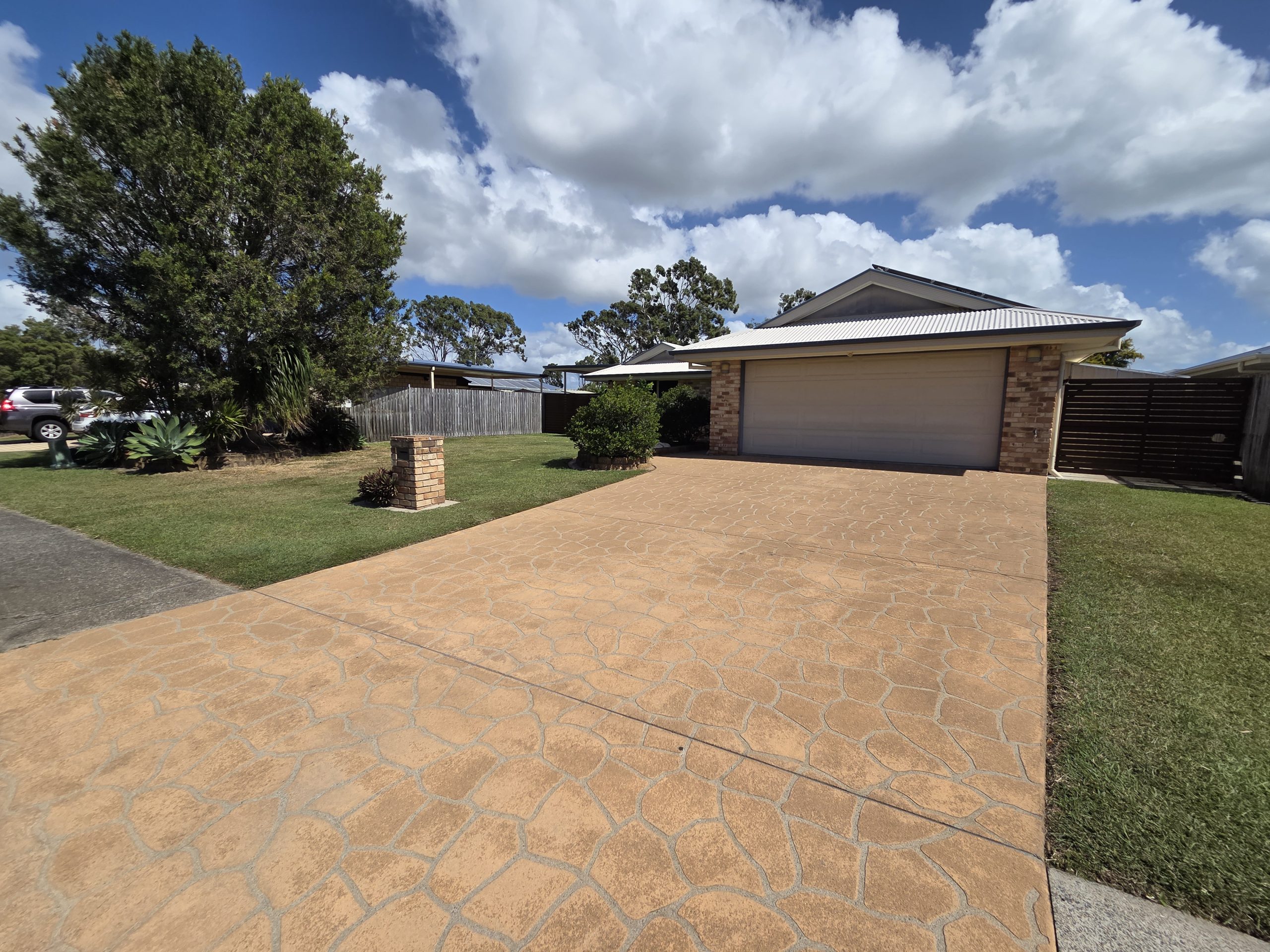 19 Archer Drive, POINT VERNON, QLD 4655 AUS