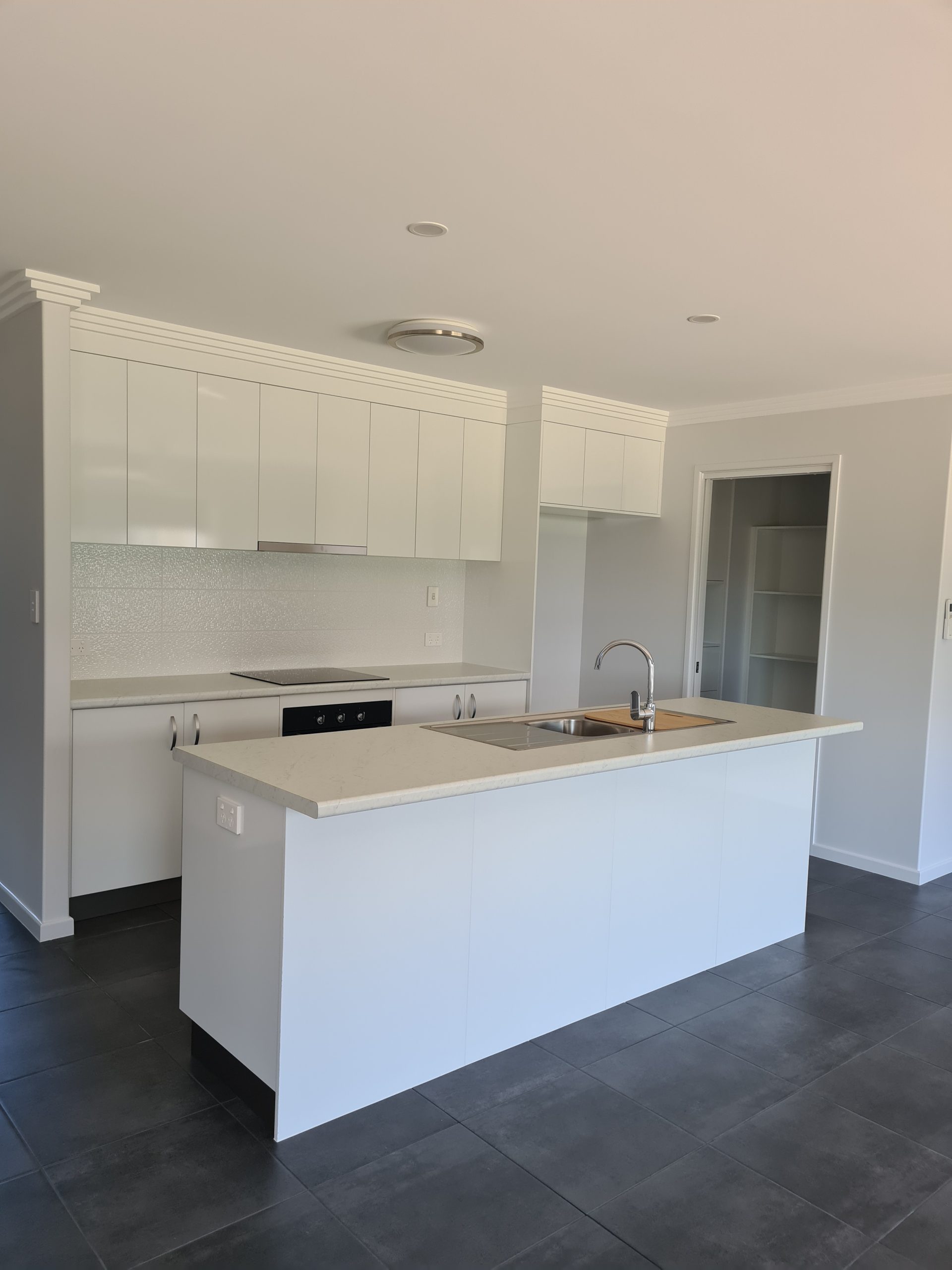 118 Murphy Street, POINT VERNON, QLD 4655 AUS