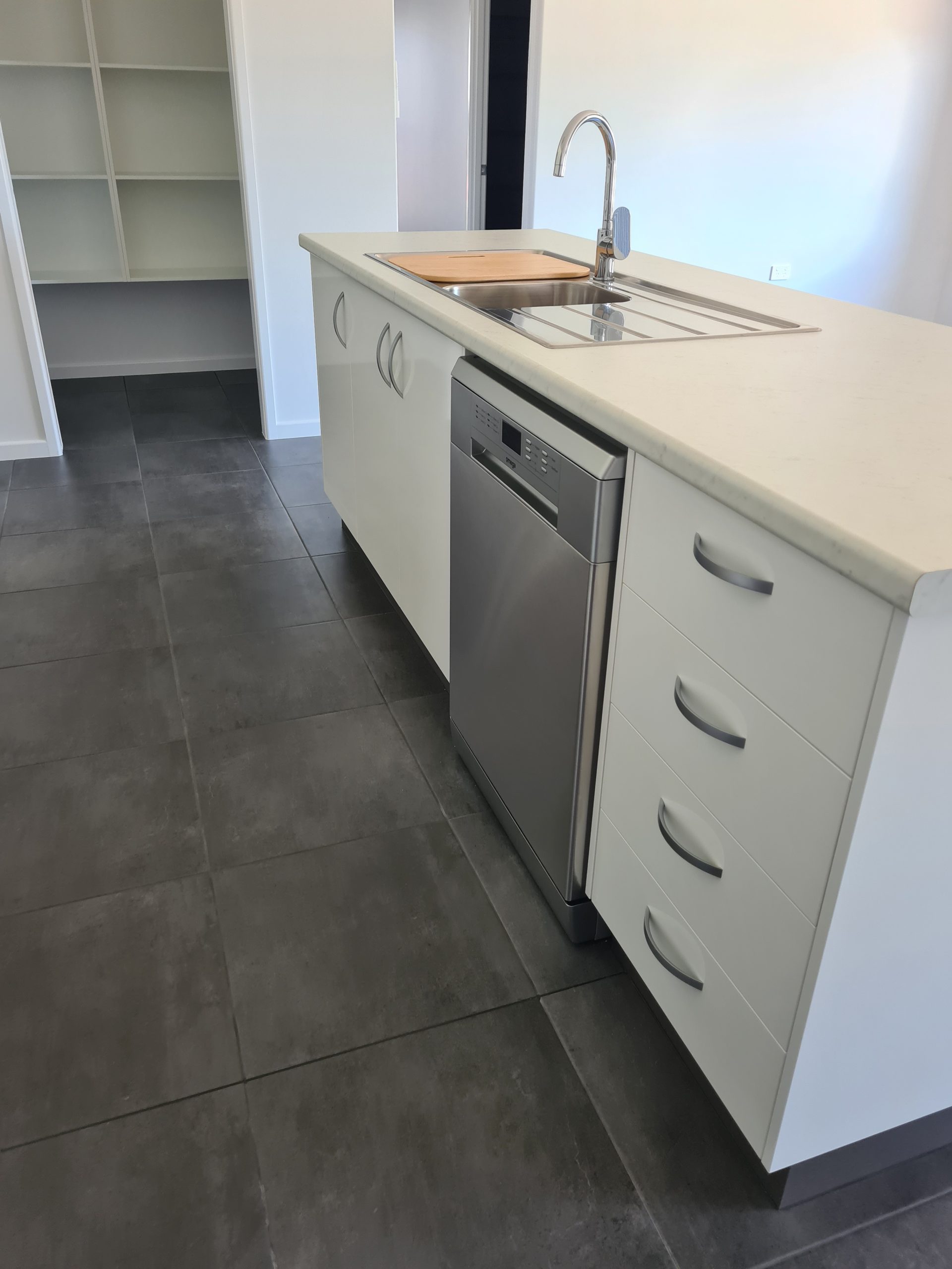 118 Murphy Street, POINT VERNON, QLD 4655 AUS