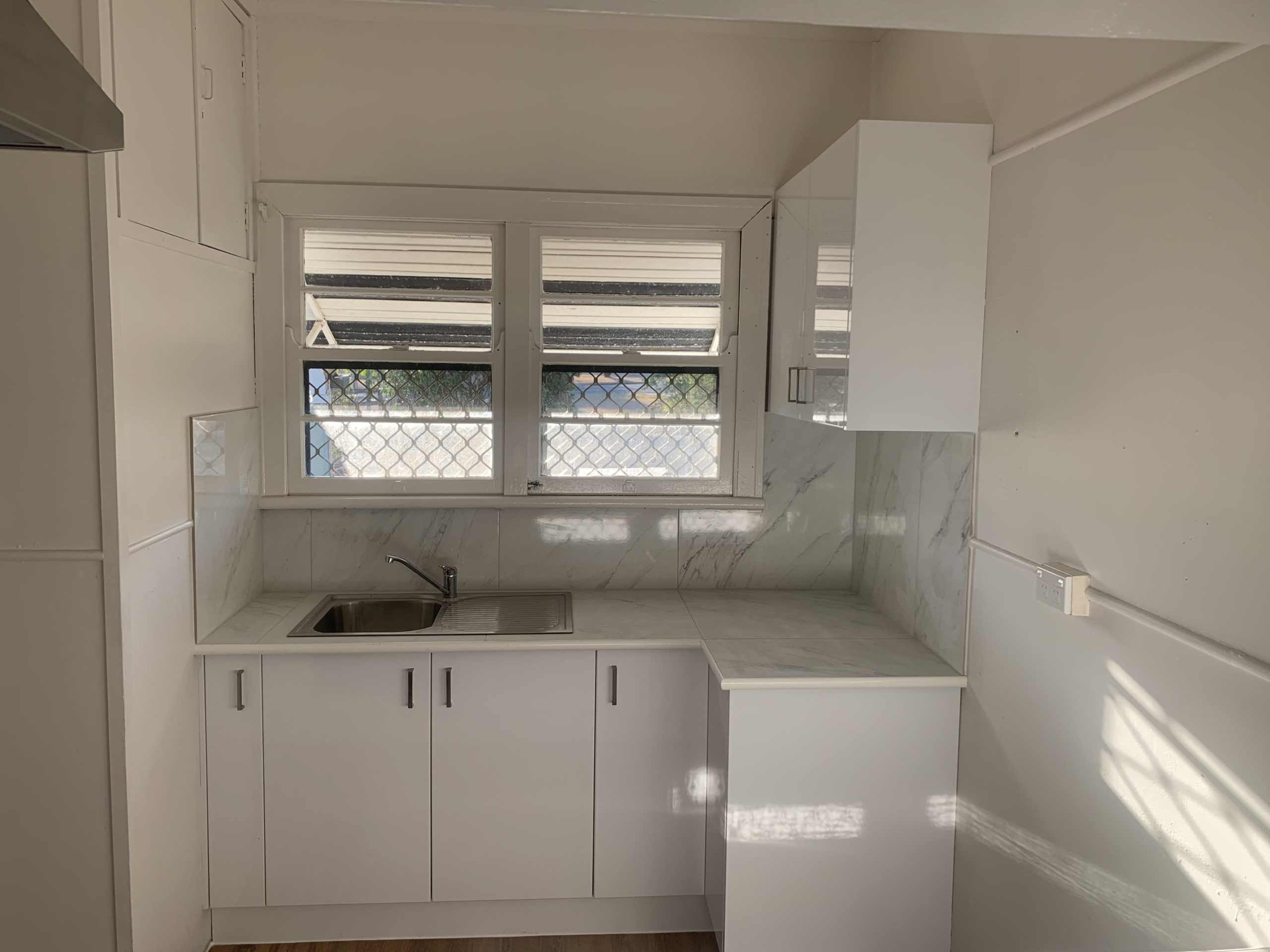 109 Esplanade, POINT VERNON, QLD 4655 AUS