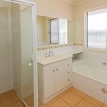 10 Cleo Court, TORQUAY, QLD 4655 AUS