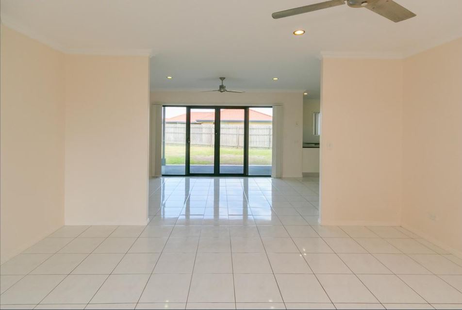 24 Bounty Circuit, ELI WATERS, QLD 4655 AUS