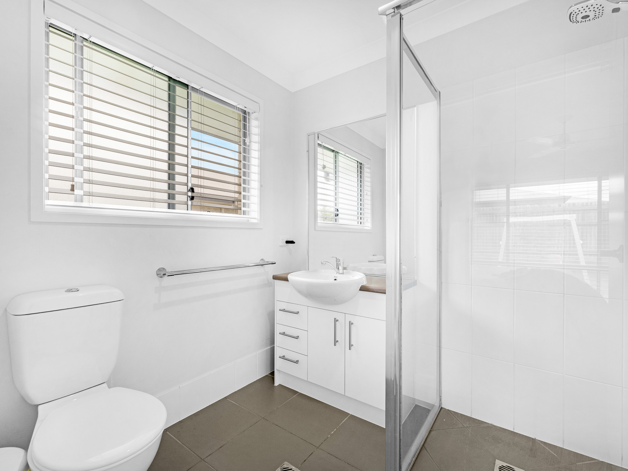15 Wylie Way, URRAWEEN, QLD 4655 AUS