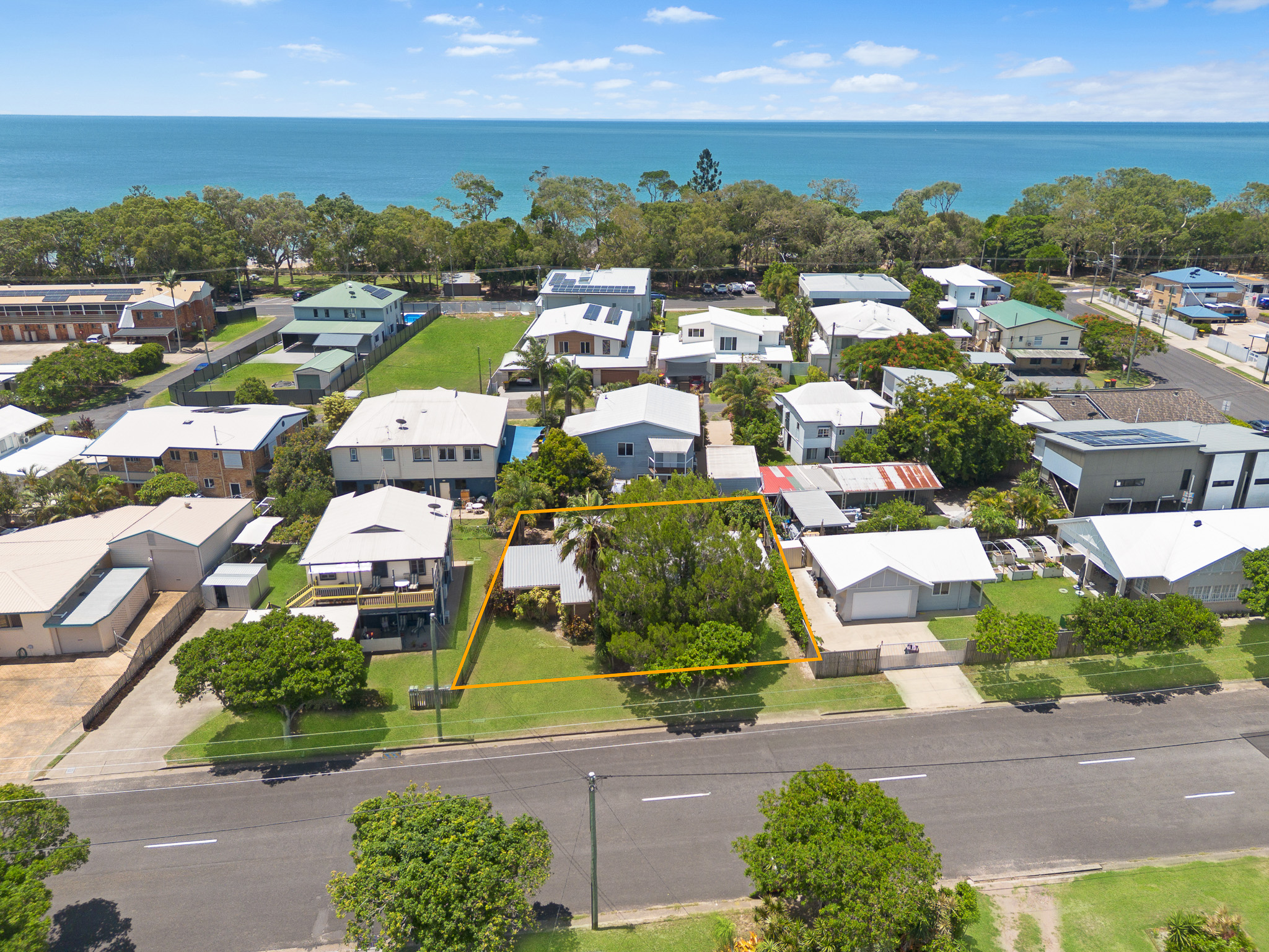 160 Cypress Street, URANGAN, QLD 4655 AUS