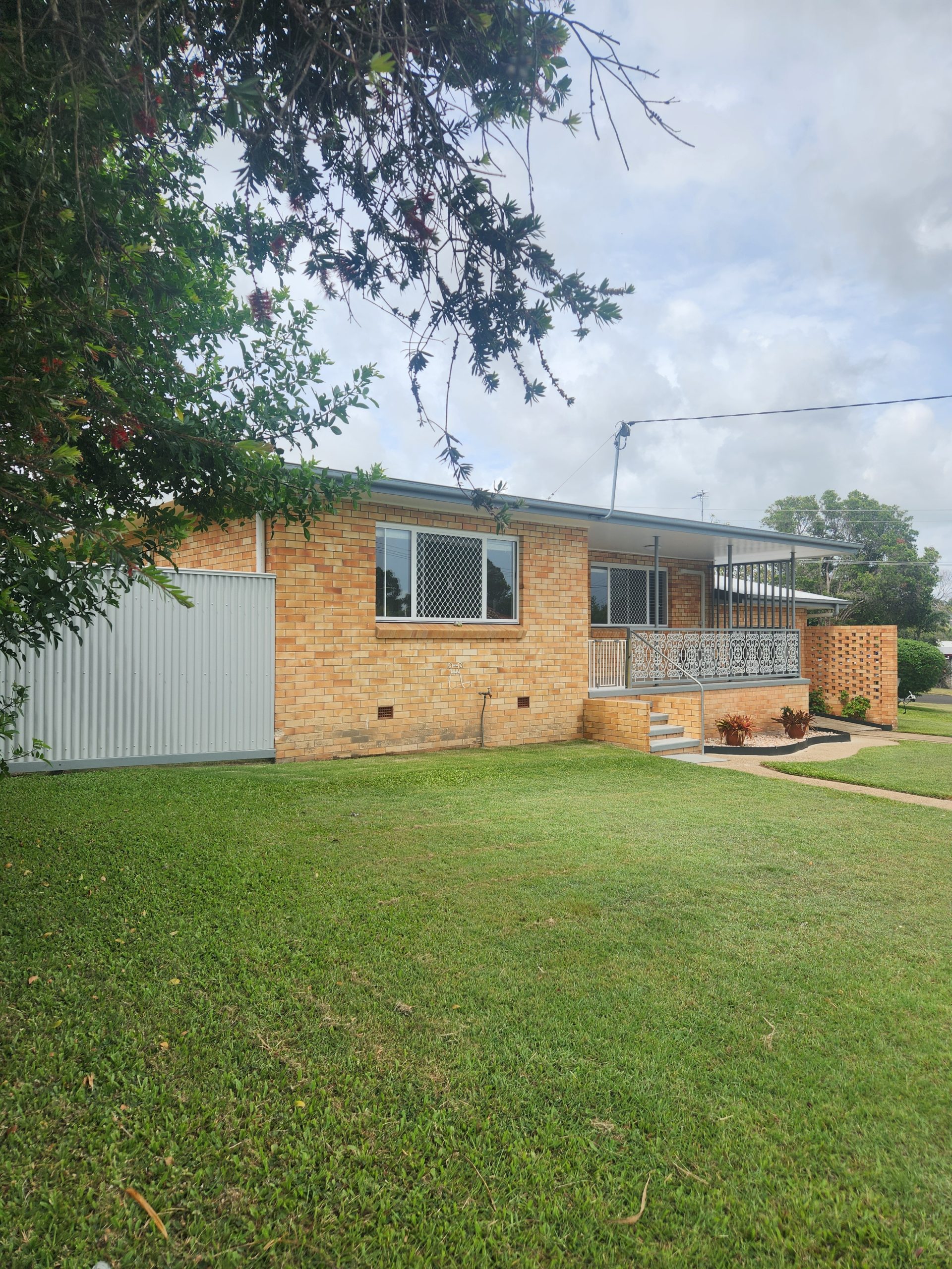 25 Tingira Terrace, SCARNESS, QLD 4655 AUS