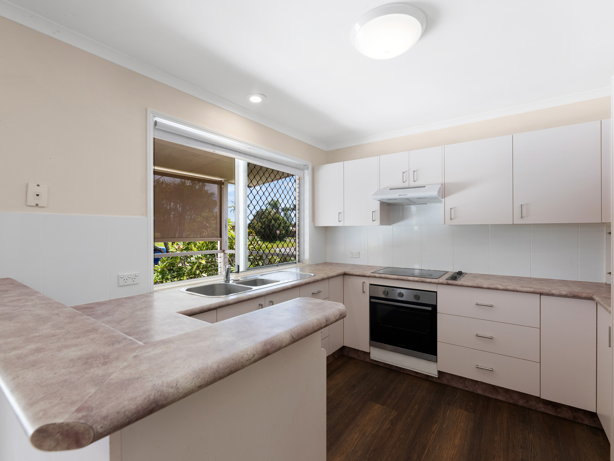 6 Tenimby Street, PIALBA, QLD 4655 AUS